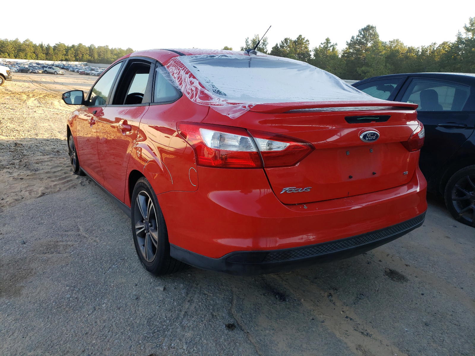 Photo 3 from auction – 2014 FORD FOCUS SE with VIN 1FADP3F21EL126502