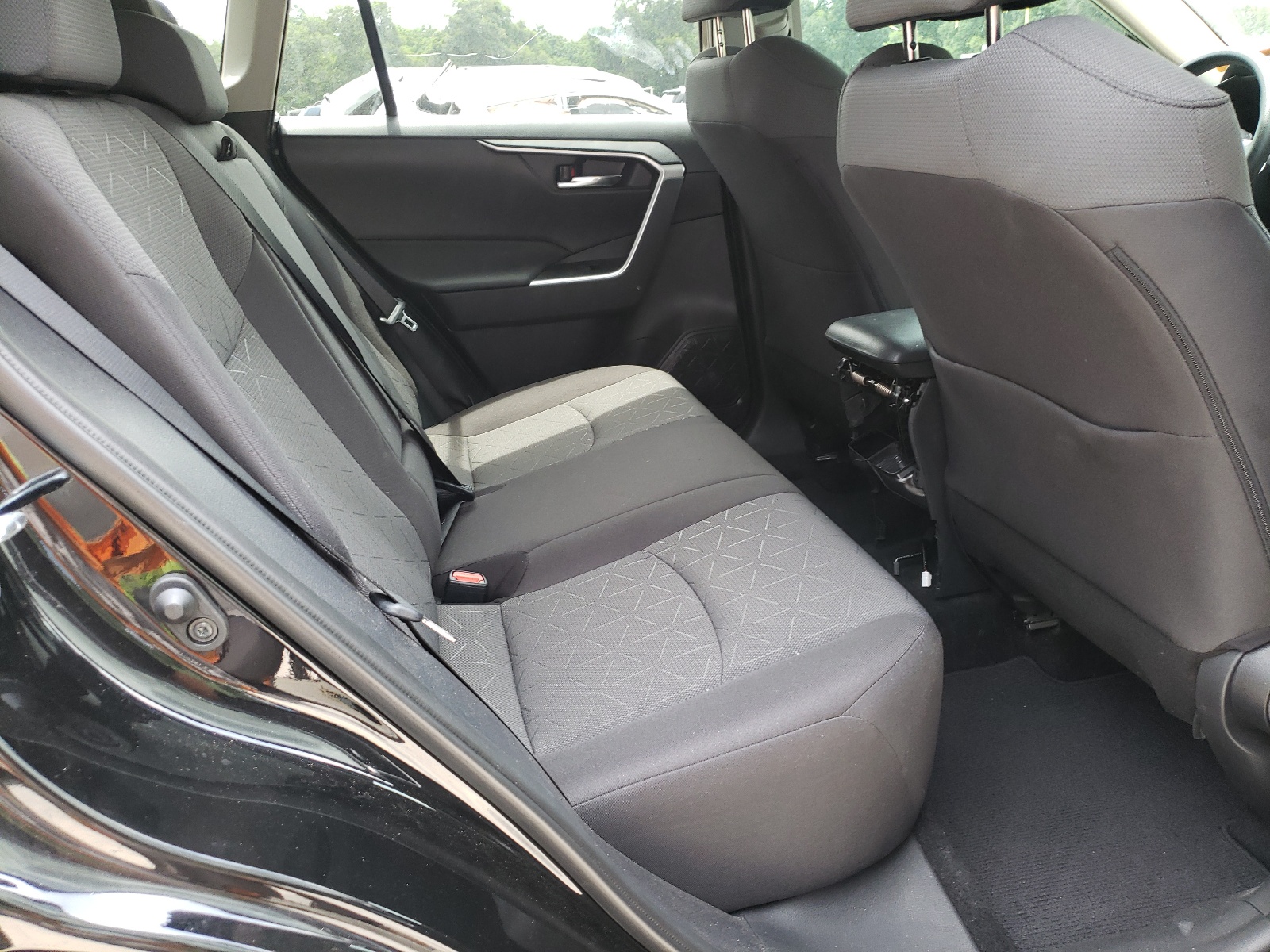 Photo 6 from auction – 2021 TOYOTA RAV4 XLE with VIN 2T3W1RFV7MC095660
