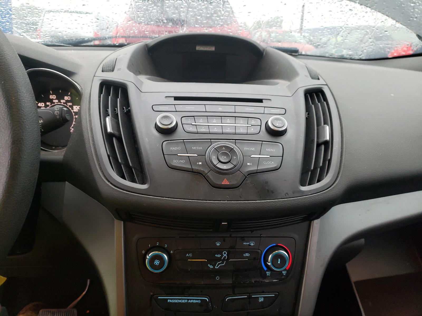 Photo 9 from auction – 2017 FORD ESCAPE S with VIN 1FMCU0F72HUD22547