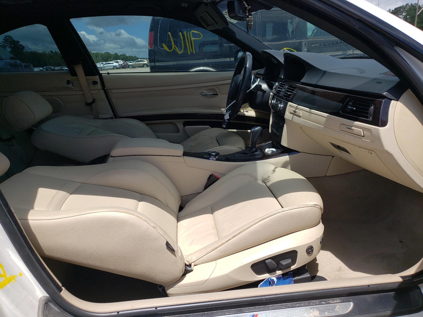 Photo 5 from auction – 2012 BMW 335 I with VIN WBAKG7C55CE802875