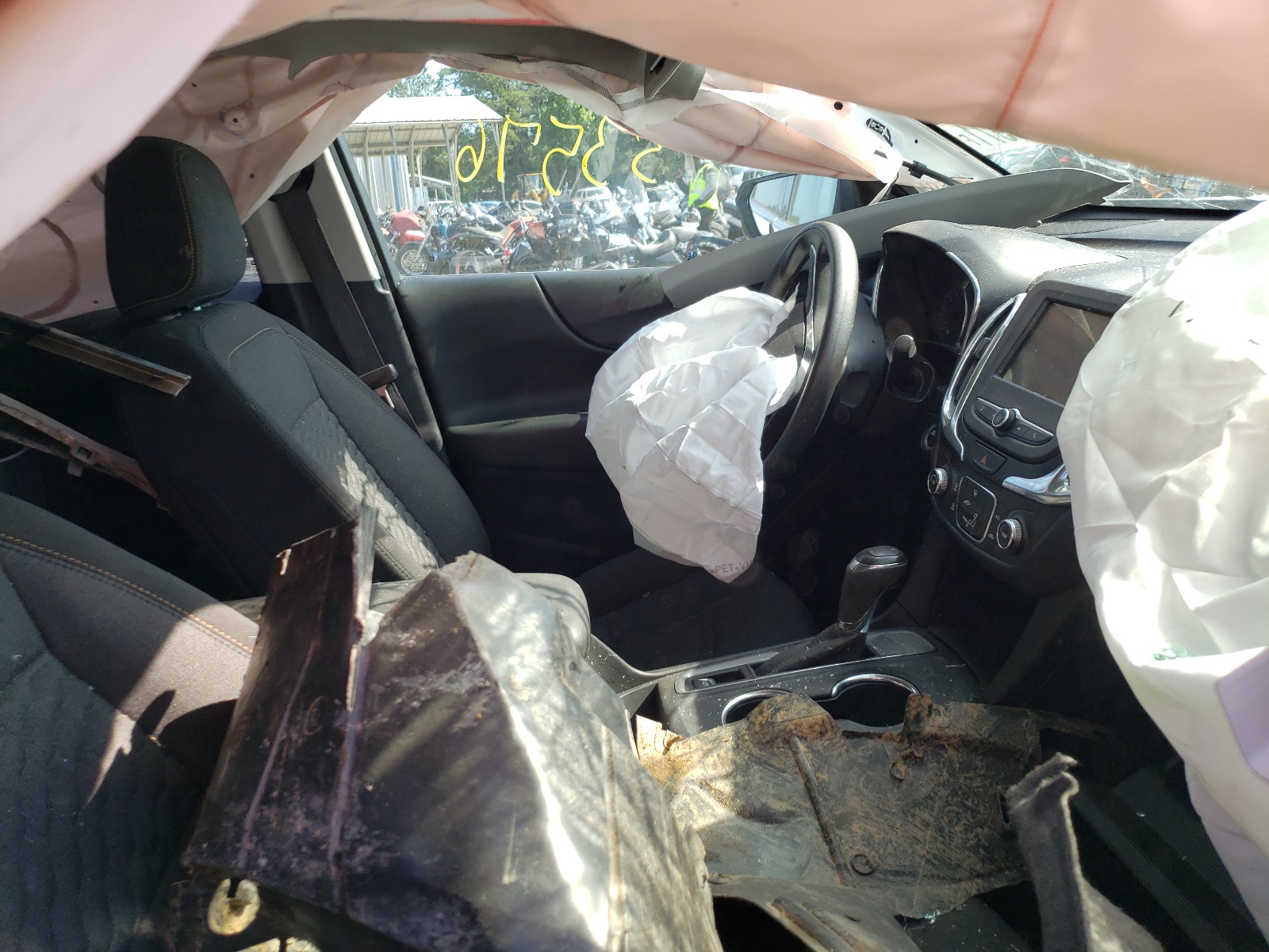 Photo 5 from auction – 2019 CHEVROLET EQUINOX LT with VIN 2GNAXKEV7K6108245