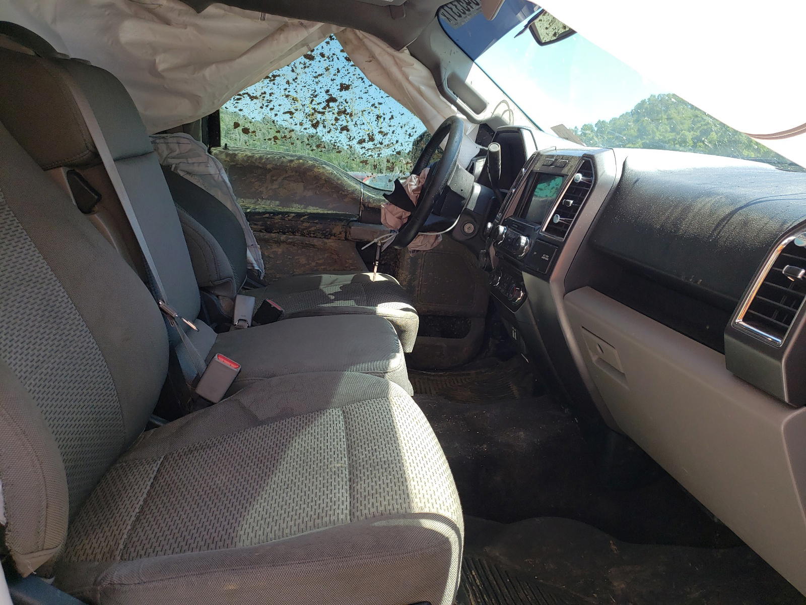 Photo 5 from auction – 2016 FORD F150 SUPER with VIN 1FTEW1EPXGFA99305