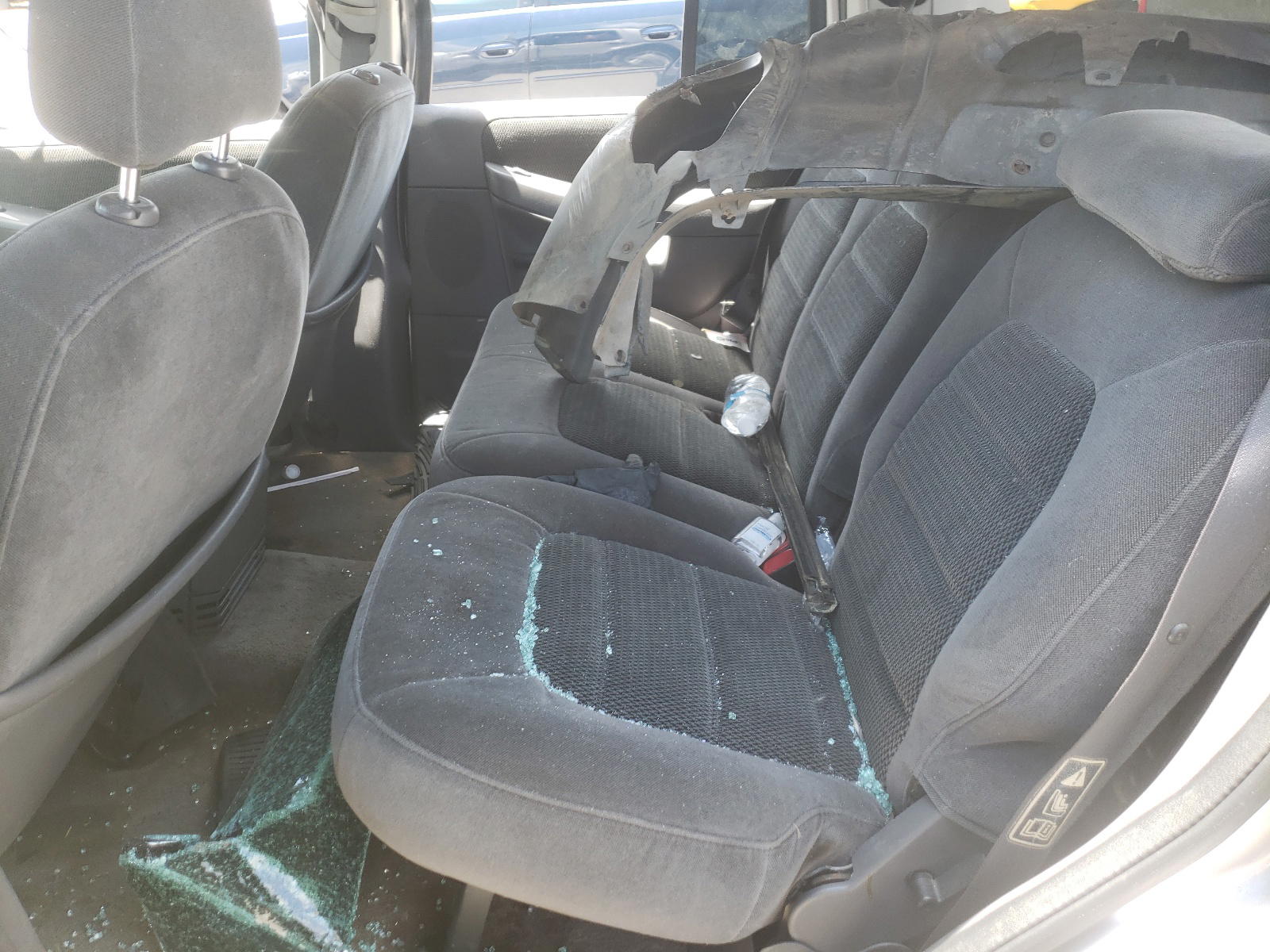 Photo 6 from auction – 2002 FORD EXPLORER X with VIN 1FMZU63K02UD60596