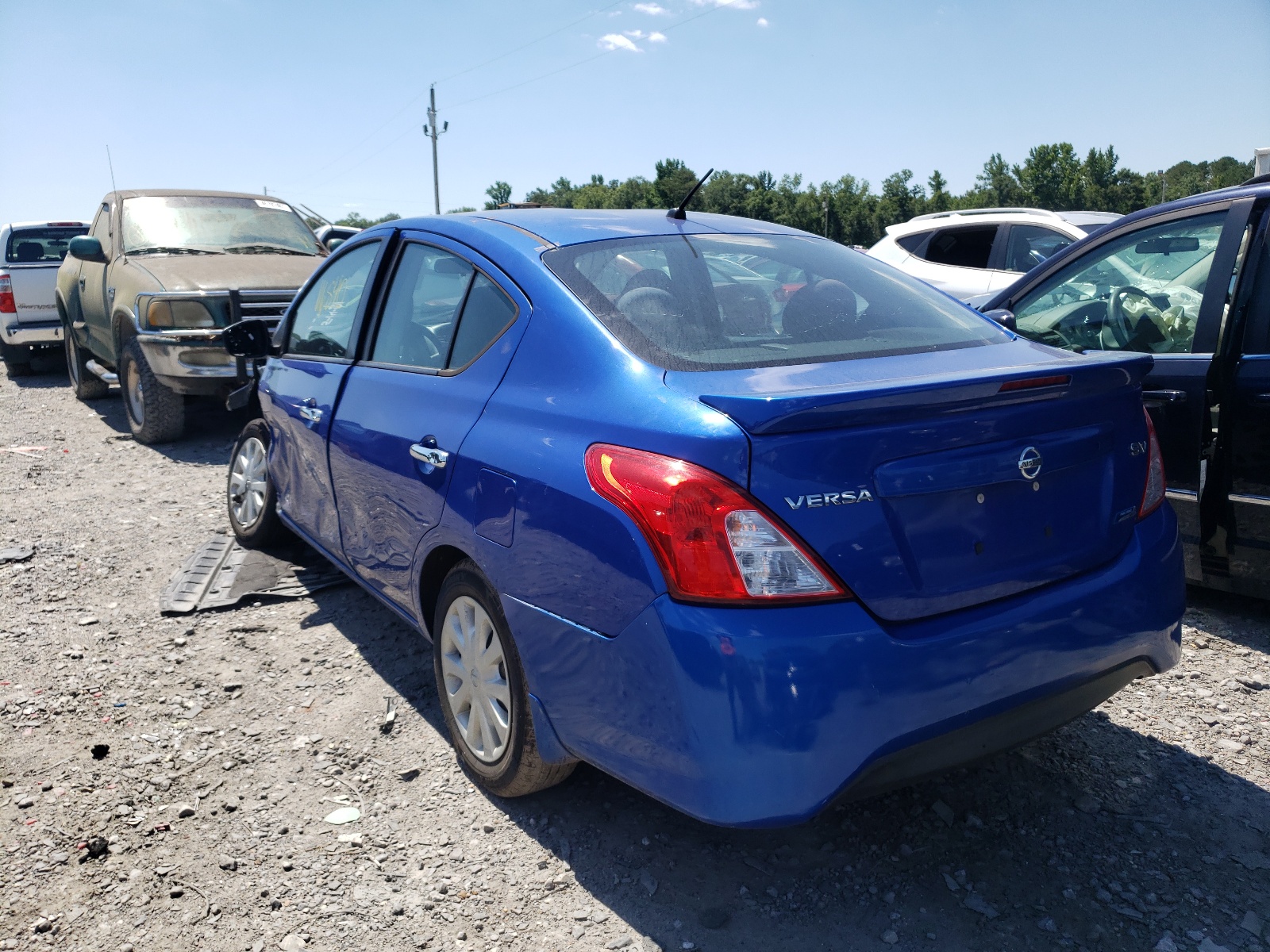 Photo 3 from auction – 2015 NISSAN VERSA S with VIN 3N1CN7APXFL813413