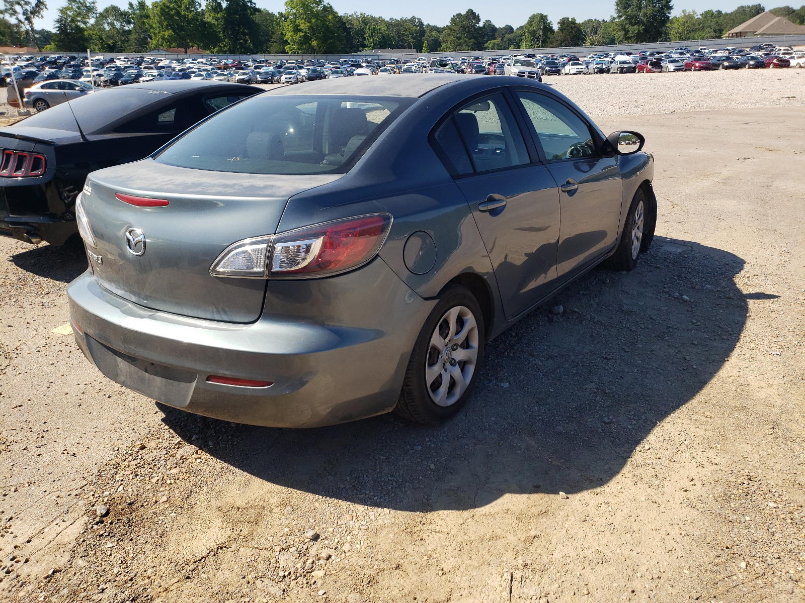Photo 4 from auction – 2012 MAZDA 3 I with VIN JM1BL1UF1C1615255