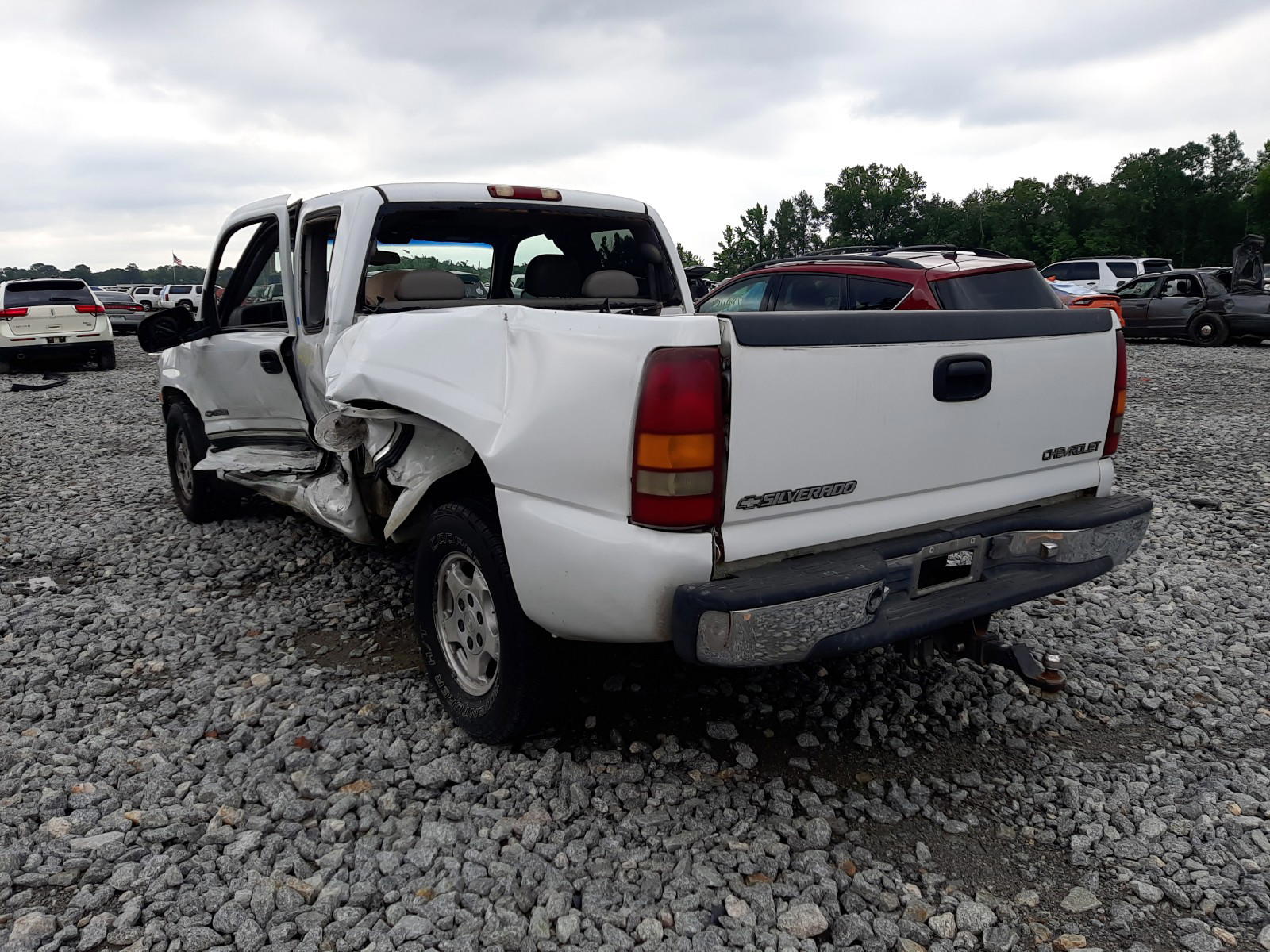 Photo 3 from auction – 2000 CHEVROLET SILVERADO with VIN 2GCEC19T6Y1190953