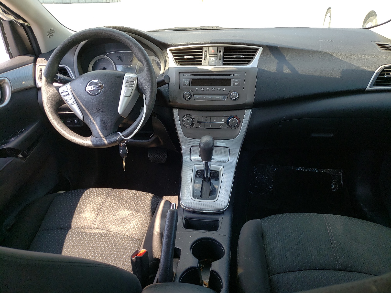 Photo 9 from auction – 2014 NISSAN SENTRA S with VIN 3N1AB7AP4EY288057