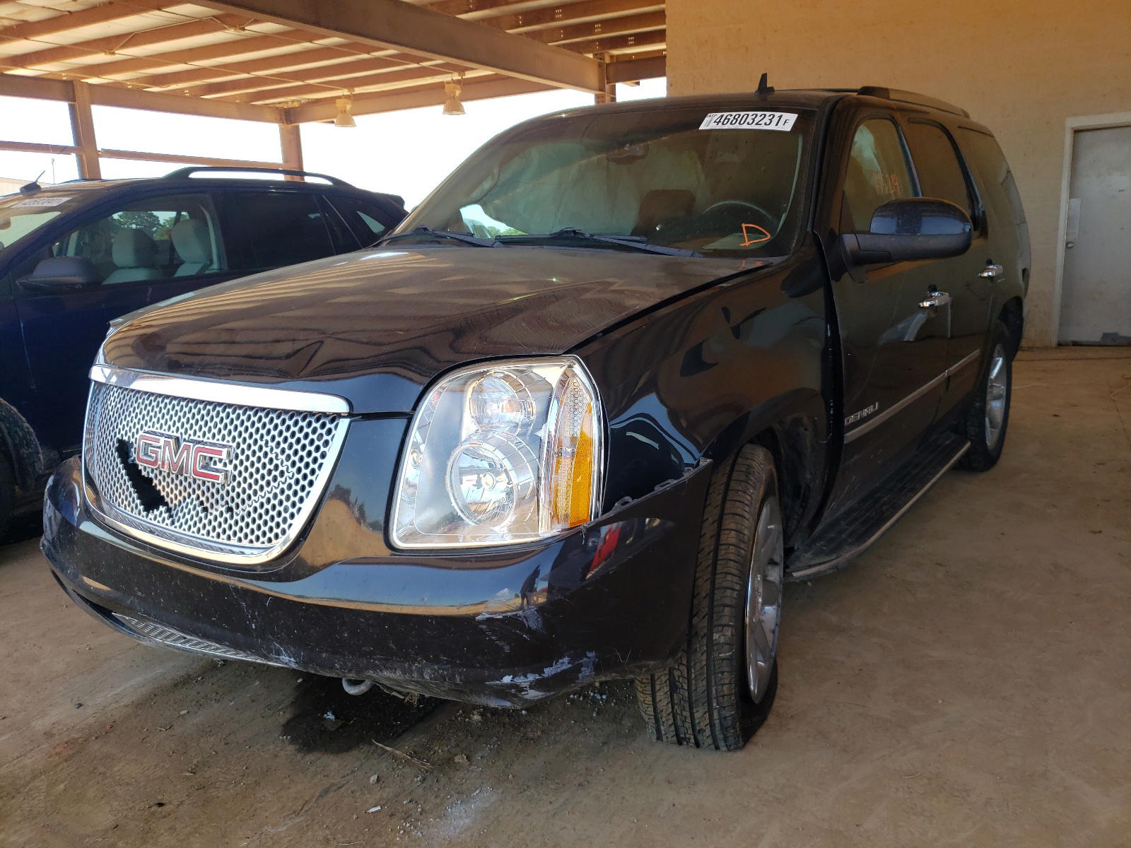 Photo 2 from auction – 2011 GMC YUKON DENA with VIN 1GKS1EEF3BR215214