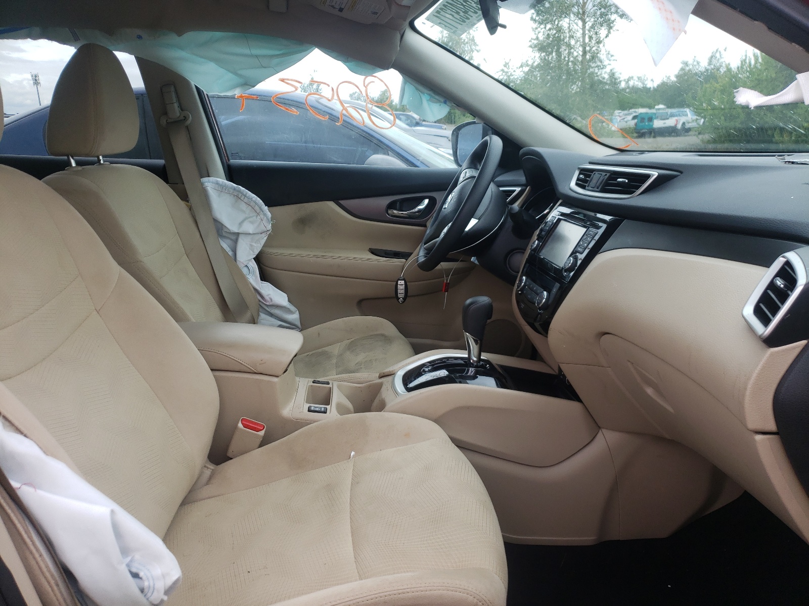 Photo 5 from auction – 2016 NISSAN ROGUE with VIN 5N1AT2MM4GC833017
