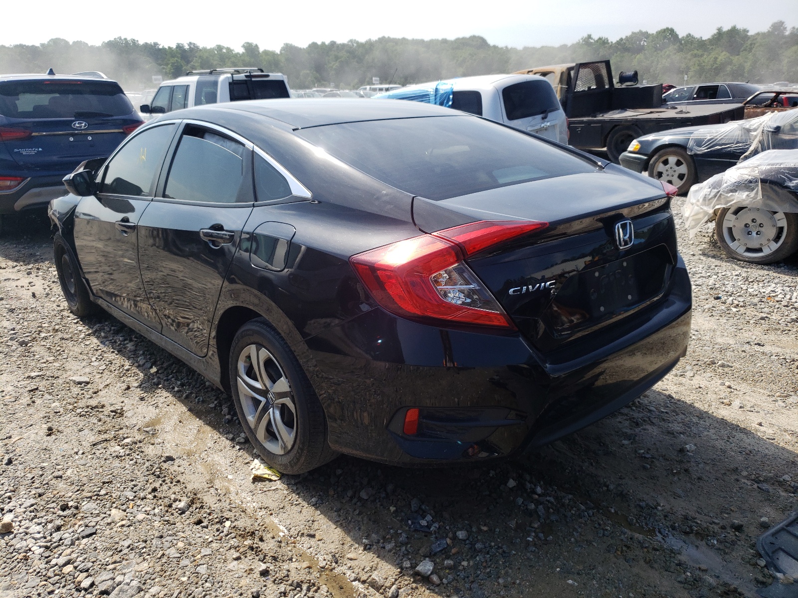 Photo 3 from auction – 2017 HONDA CIVIC LX with VIN 2HGFC2F52HH501755