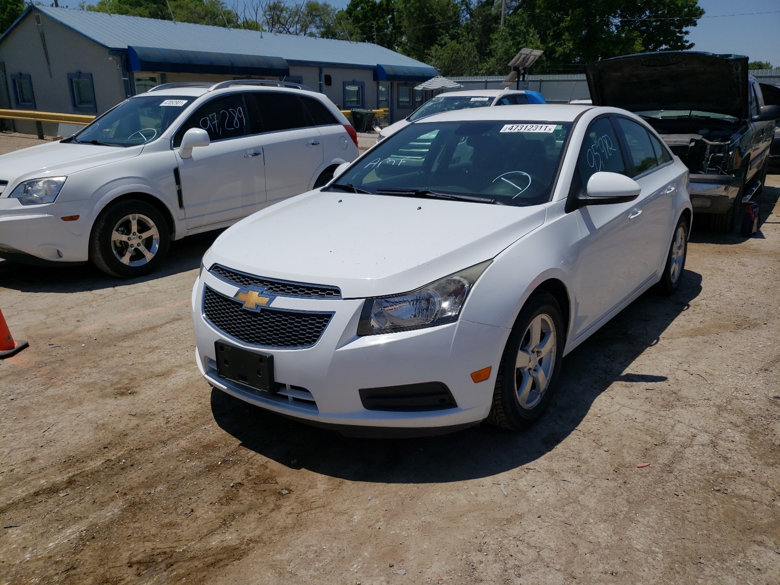 Photo 2 from auction – 2014 CHEVROLET CRUZE LT with VIN 1G1PC5SB3E7158308