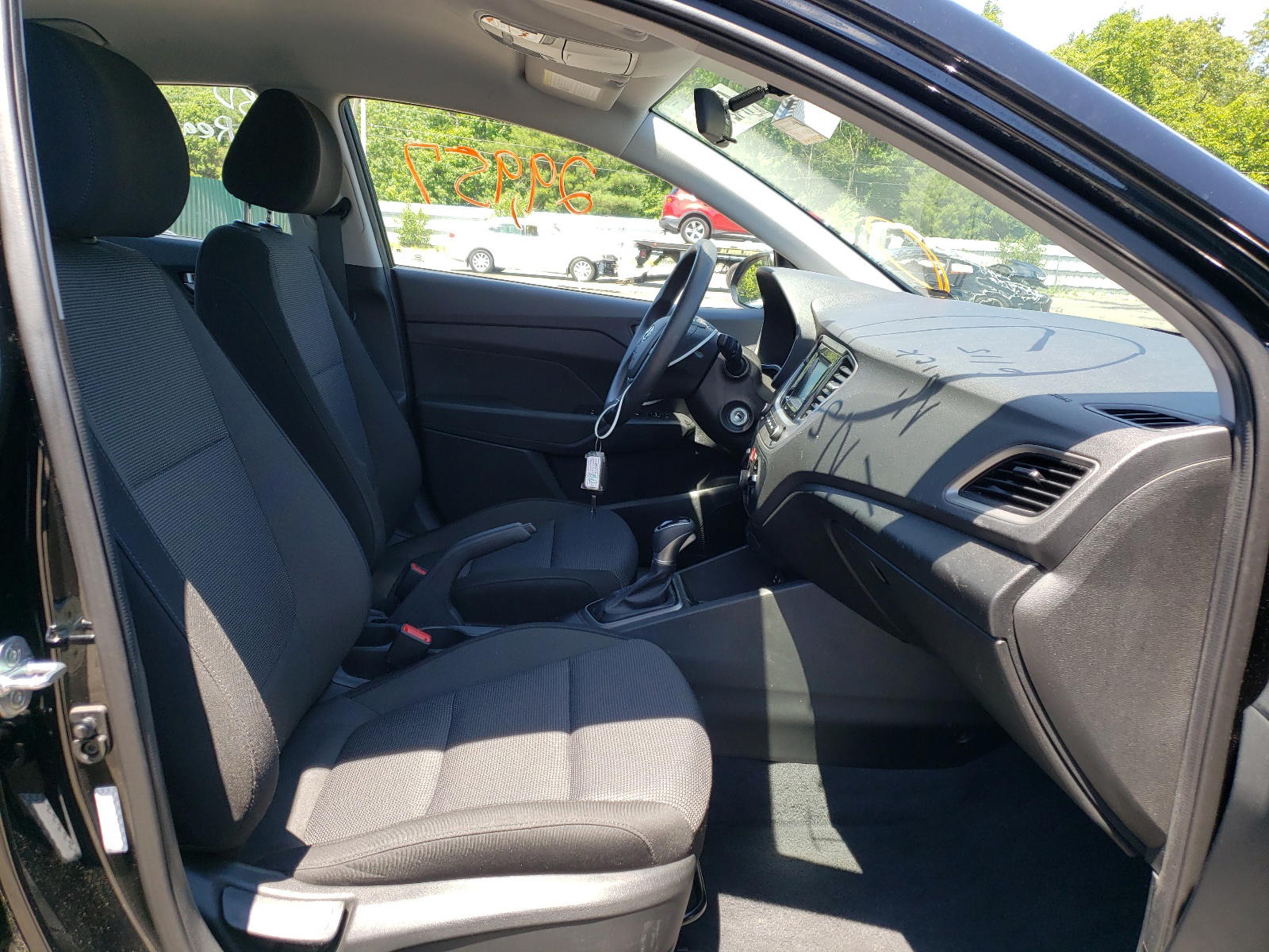 Photo 5 from auction – 2019 HYUNDAI ACCENT SE with VIN 3KPC24A36KE080969