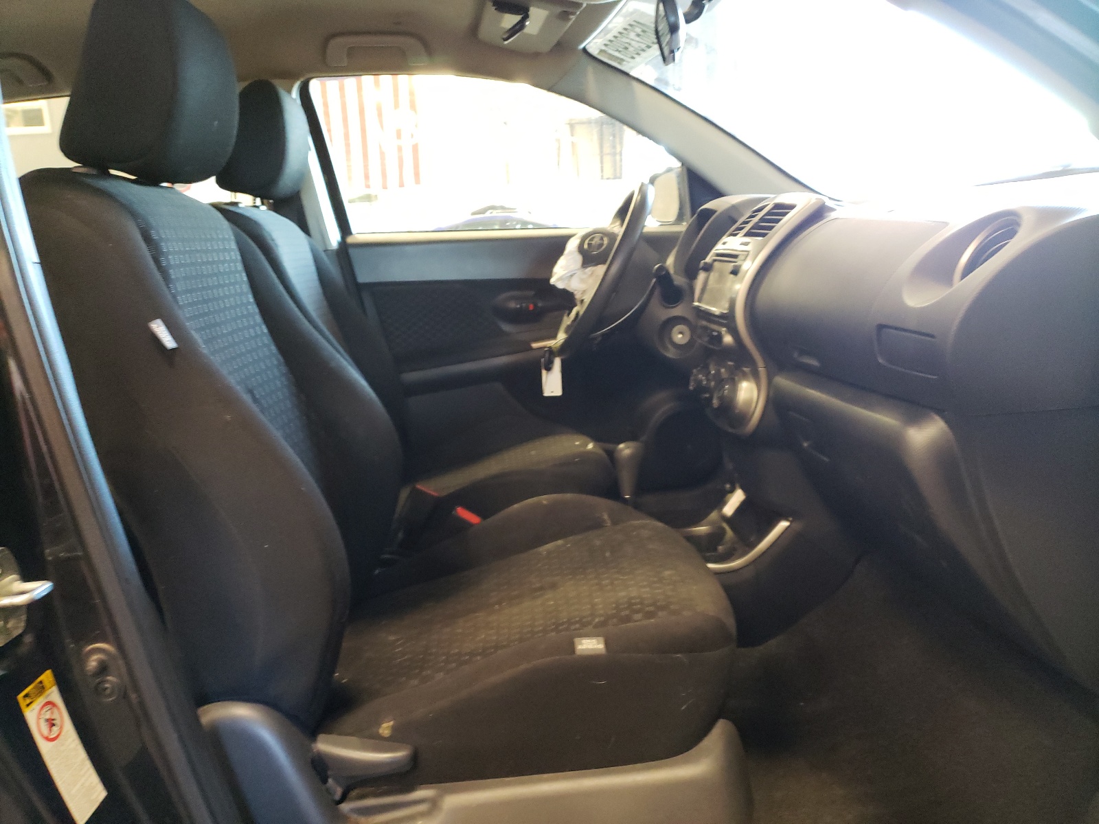 Photo 5 from auction – 2013 TOYOTA SCION XD with VIN JTKKUPB45D1037883