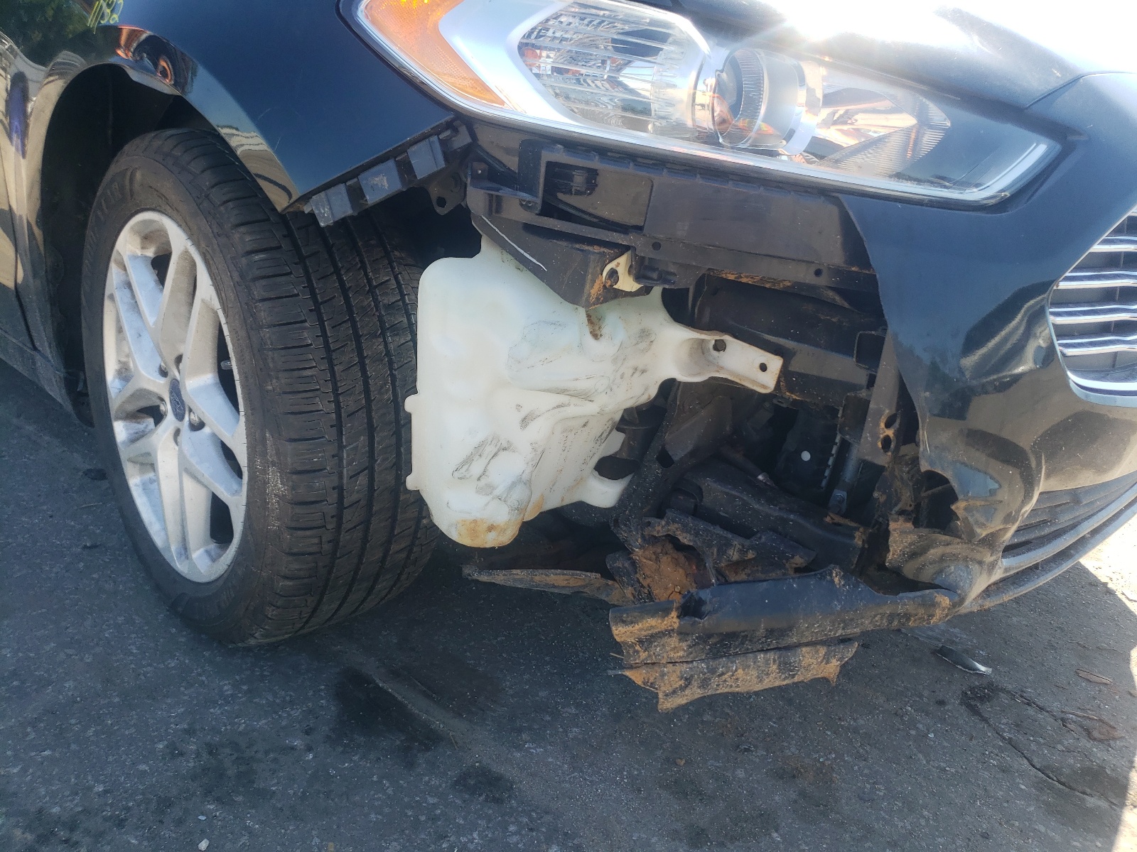 Photo 9 from auction – 2014 FORD FUSION SE with VIN 3FA6P0H70ER246454