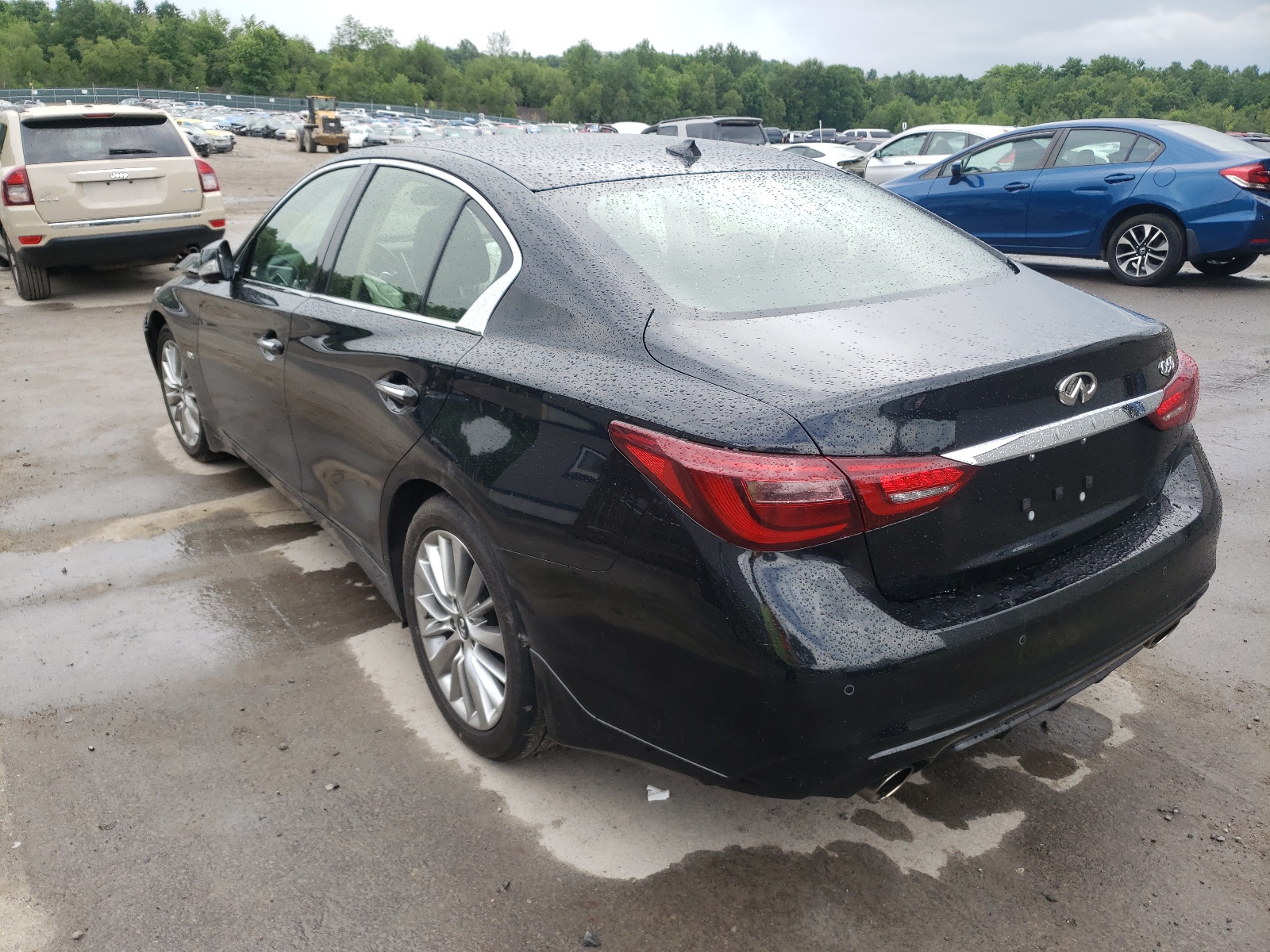 Photo 3 from auction – 2018 INFINITI Q50 LUXE with VIN JN1EV7AP1JM352027
