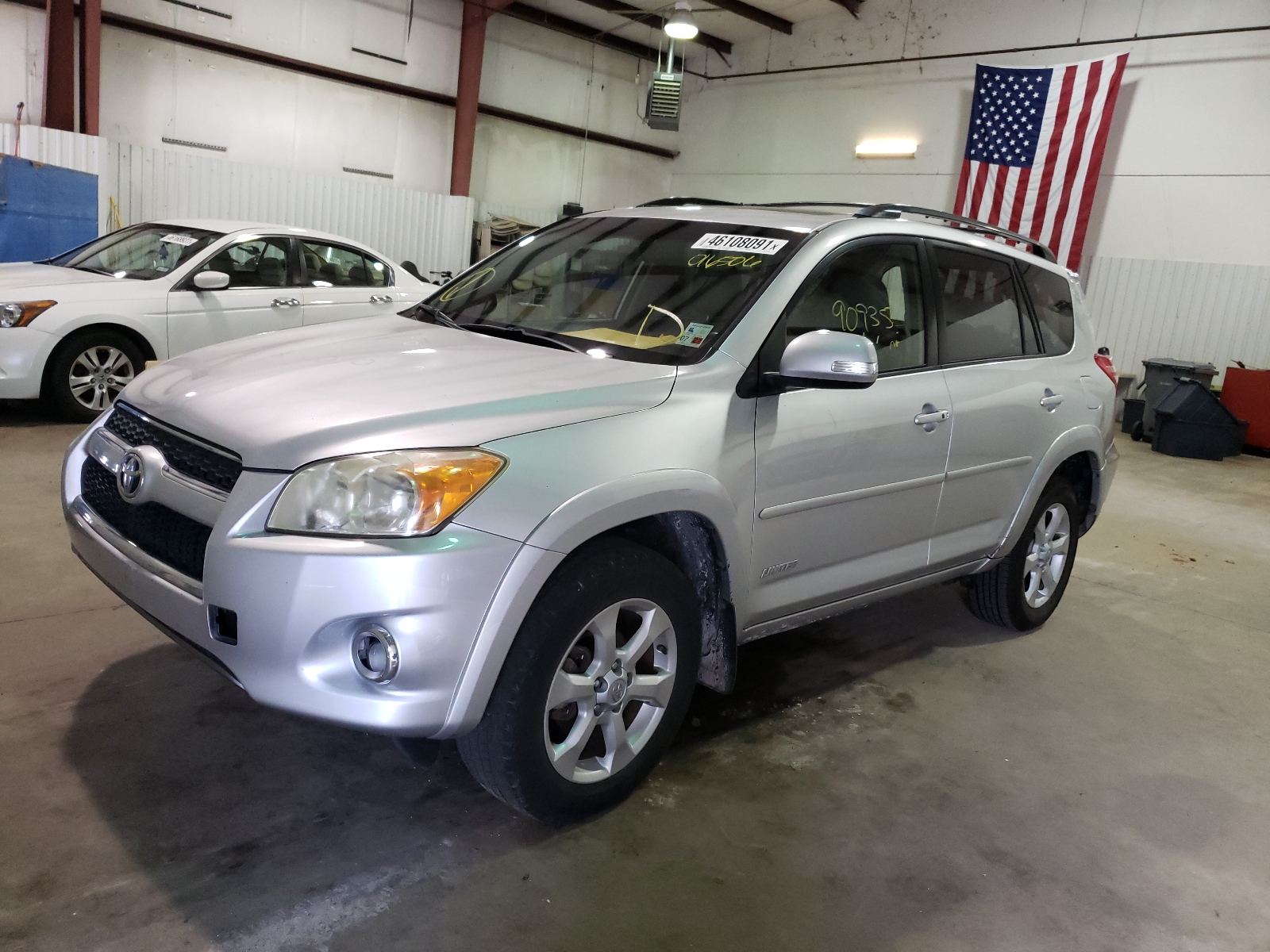 Photo 2 from auction – 2010 TOYOTA RAV4 LIMIT with VIN JTMYF4DV7A5016506