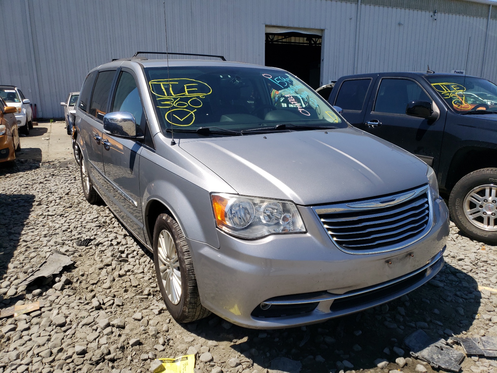 Photo 14 from auction – 2013 CHRYSLER TOWN & COU with VIN 2C4RC1CG0DR805344