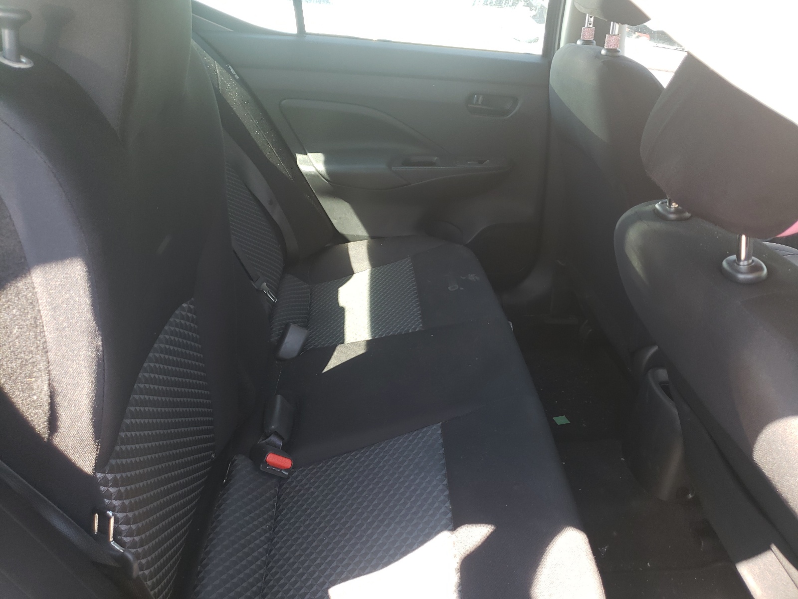 Photo 6 from auction – 2021 NISSAN VERSA S with VIN 3N1CN8DV1ML858737