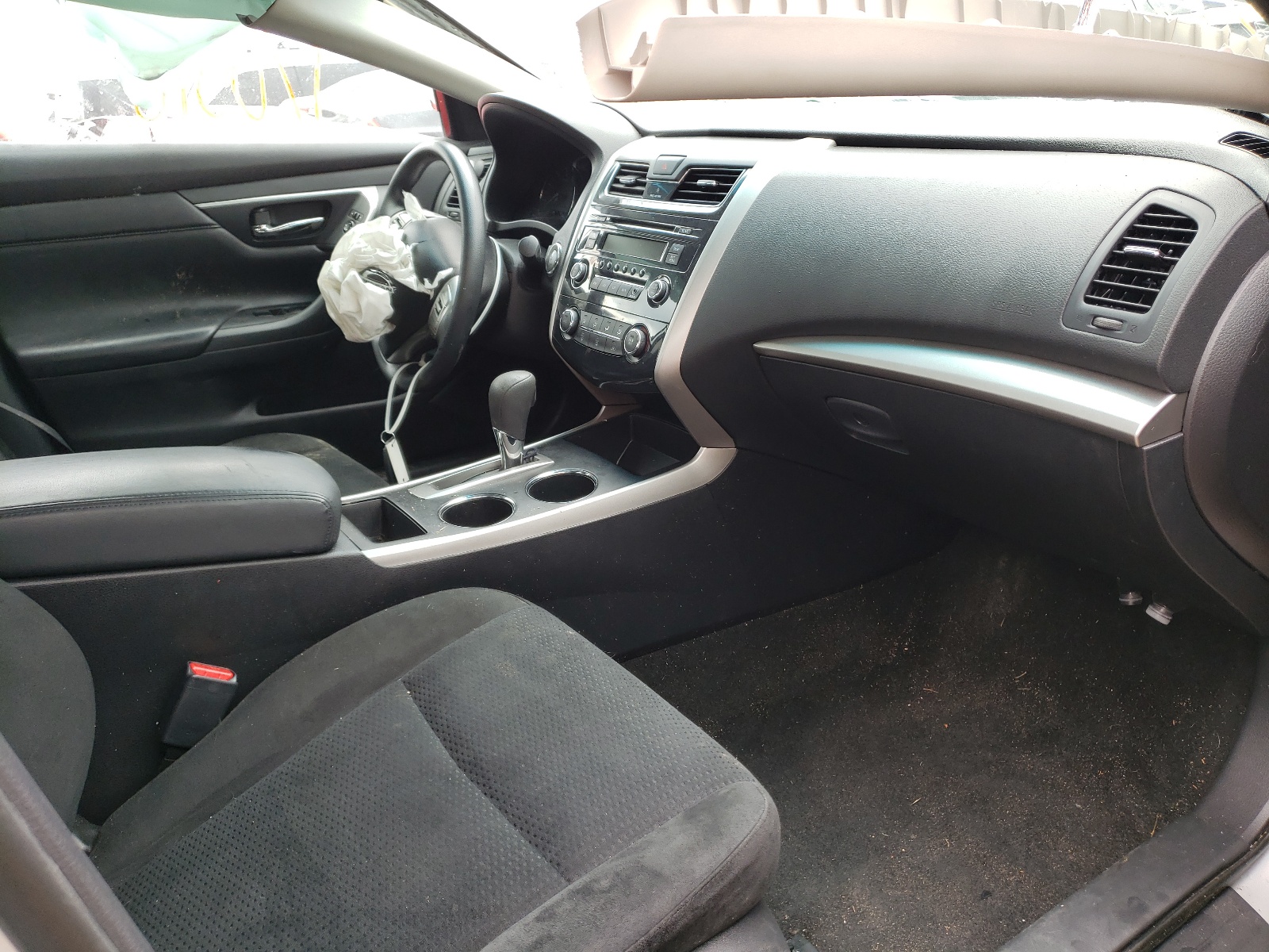 Zdjęcie 5 z aukcji – 2015 NISSAN ALTIMA 2.5 z VIN 1N4AL3AP2FC570944