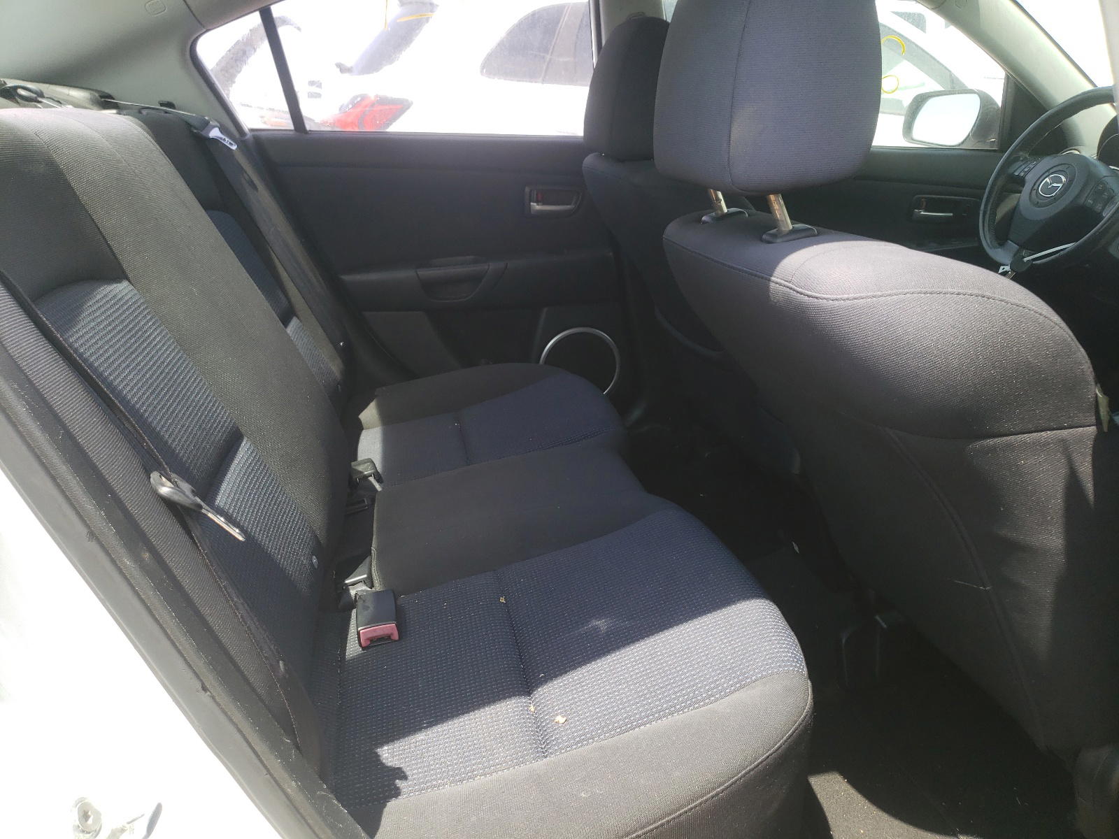 Photo 6 from auction – 2004 MAZDA 3 S with VIN JM1BK323741179665