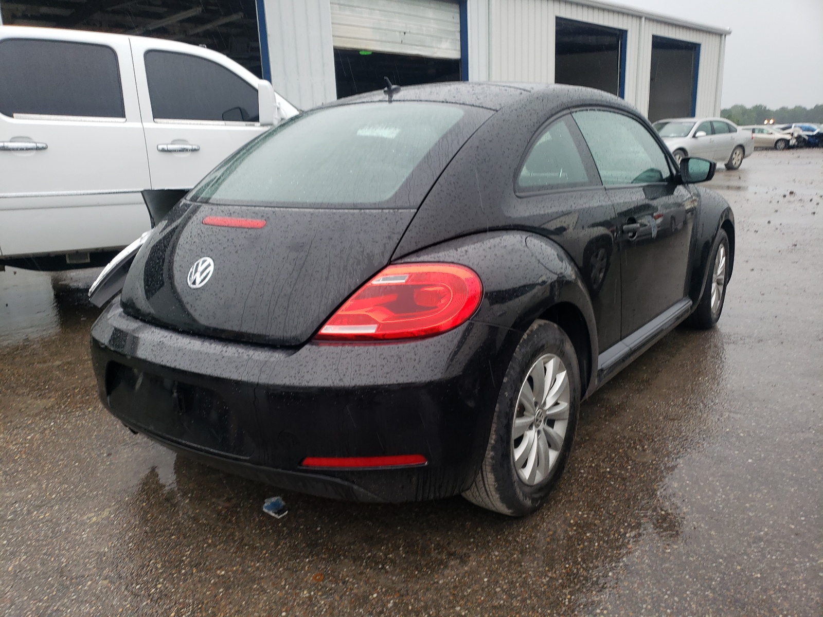 Photo 4 from auction – 2015 VOLKSWAGEN BEETLE 1.8 with VIN 3VWF17AT1FM630170