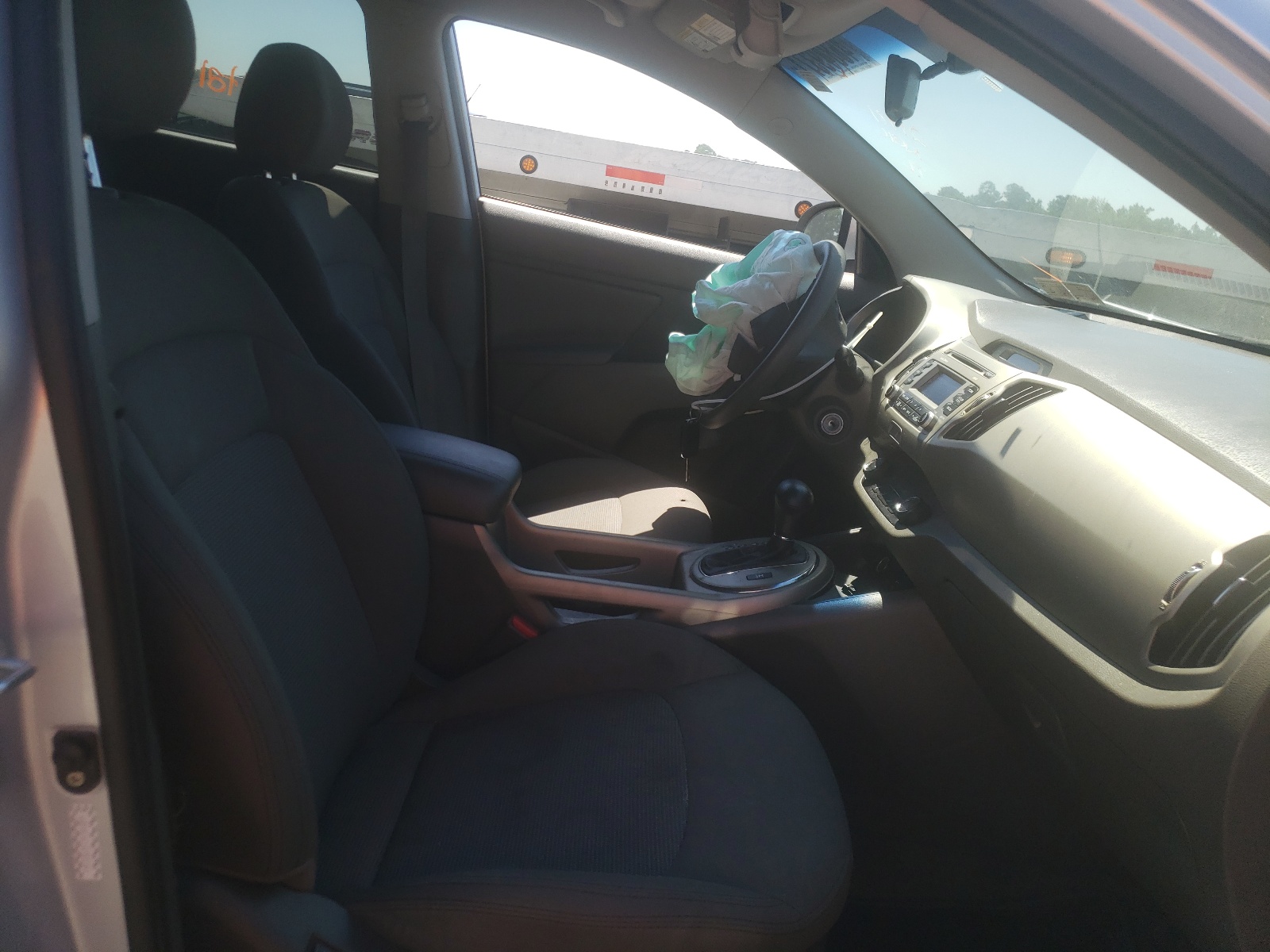 Photo 5 from auction – 2016 KIA SPORTAGE with VIN KNDPBCAC1G7822441