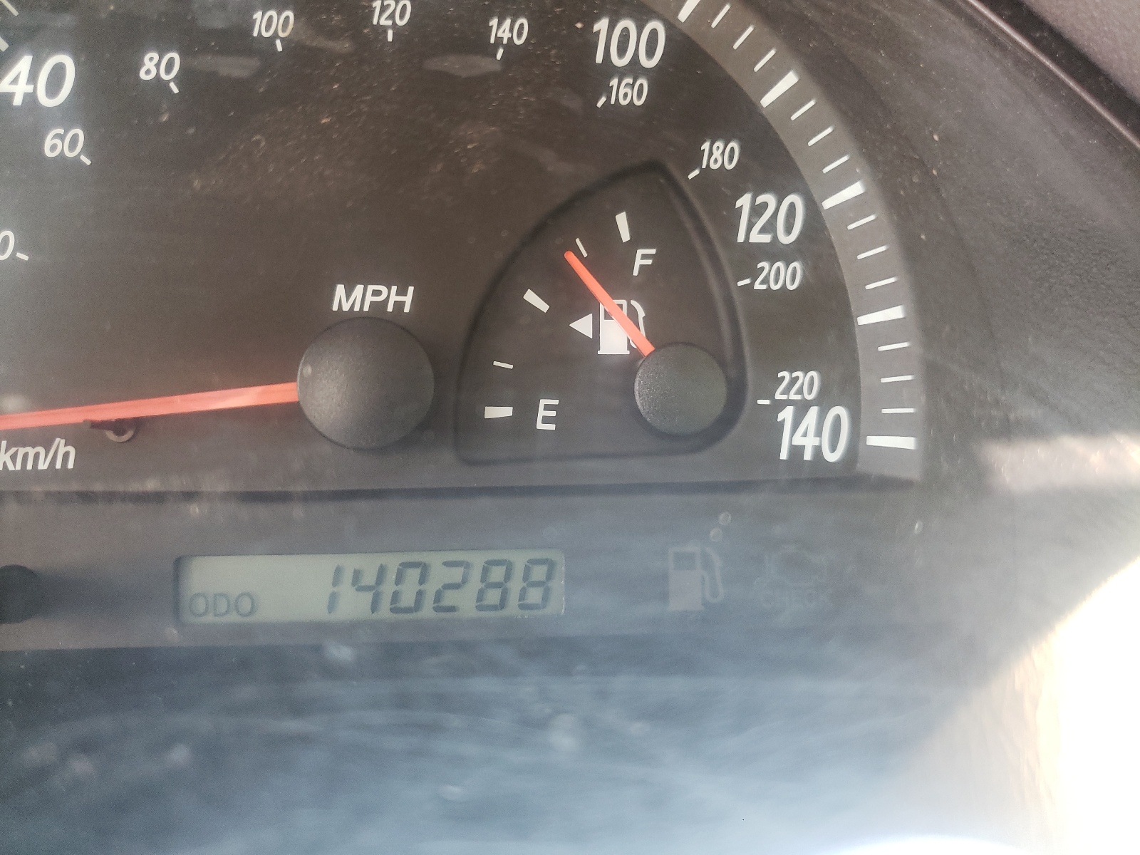 Photo 8 from auction – 2004 TOYOTA CAMRY LE with VIN 4T1BE32K24U817085