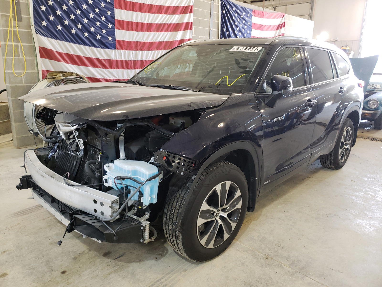 Photo 2 from auction – 2021 TOYOTA HIGHLANDER with VIN 5TDGBRCHXMS026185