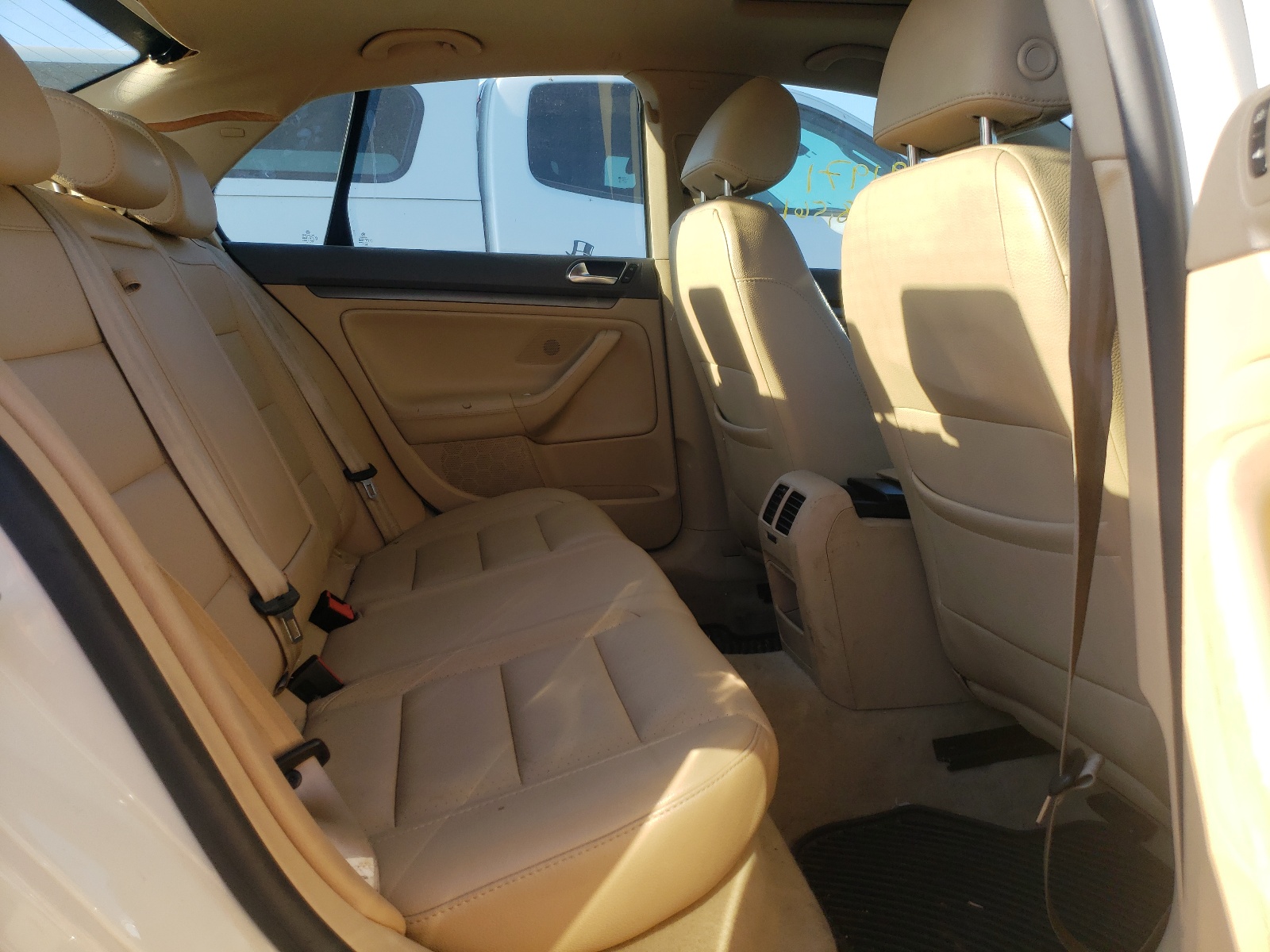 Photo 6 from auction – 2006 VOLKSWAGEN JETTA 2.5 with VIN 3VWSF71K96M746059