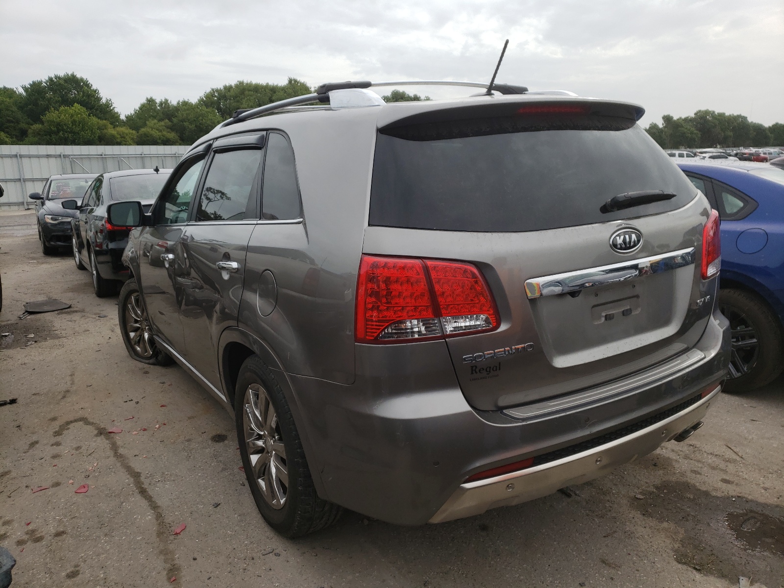 Photo 3 from auction – 2012 KIA SORENTO SX with VIN 5XYKW4A25CG262982