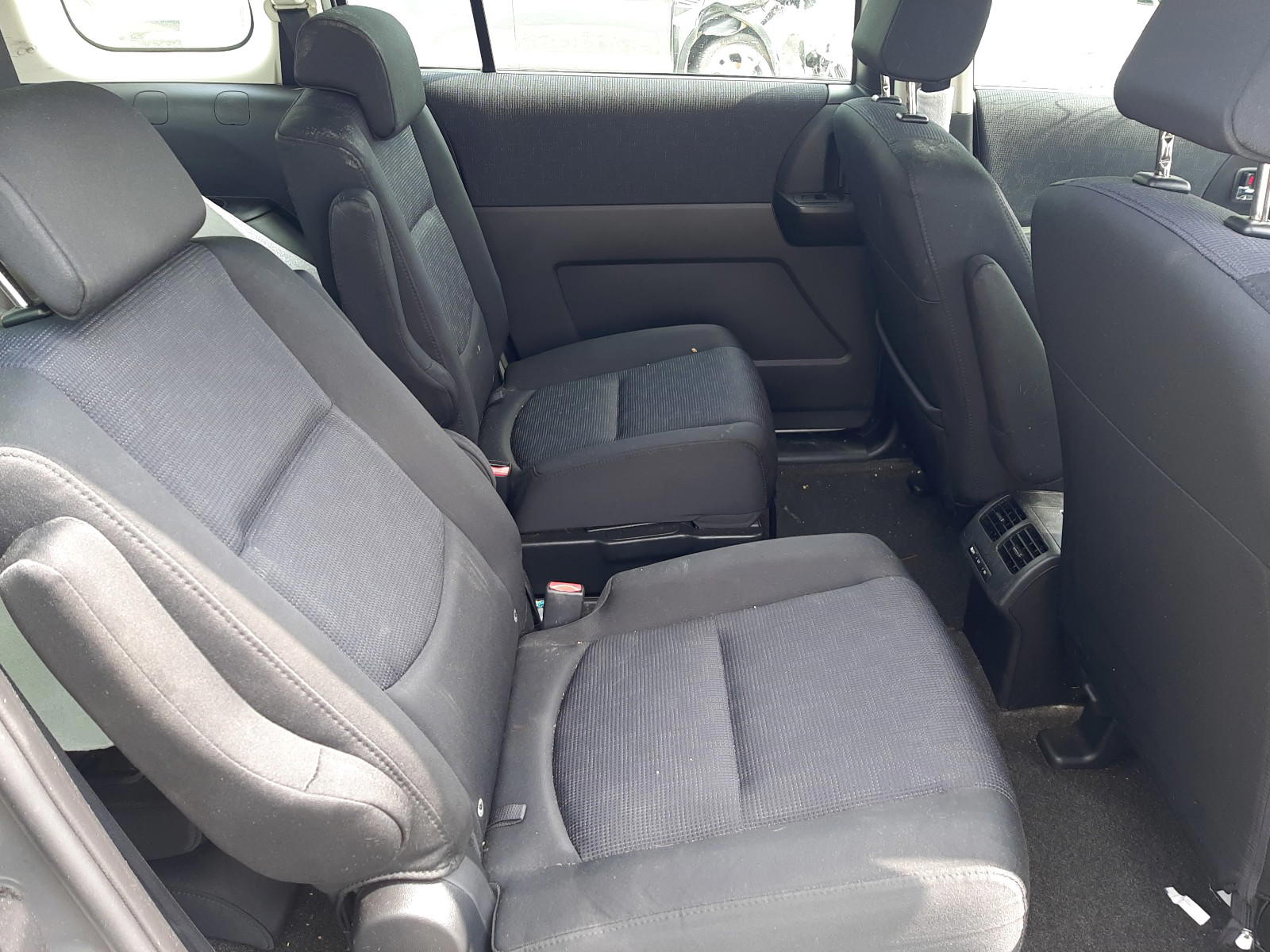 Photo 6 from auction – 2010 MAZDA 5 with VIN JM1CR2W32A0379505
