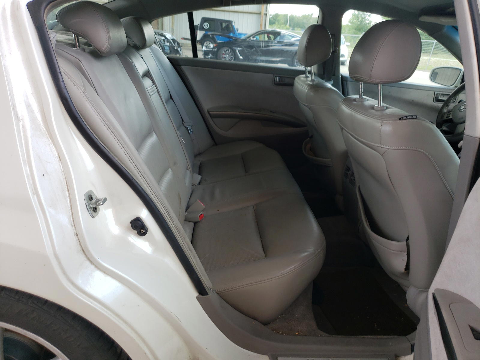 Photo 6 from auction – 2004 NISSAN MAXIMA SE with VIN 1N4BA41E04C823982