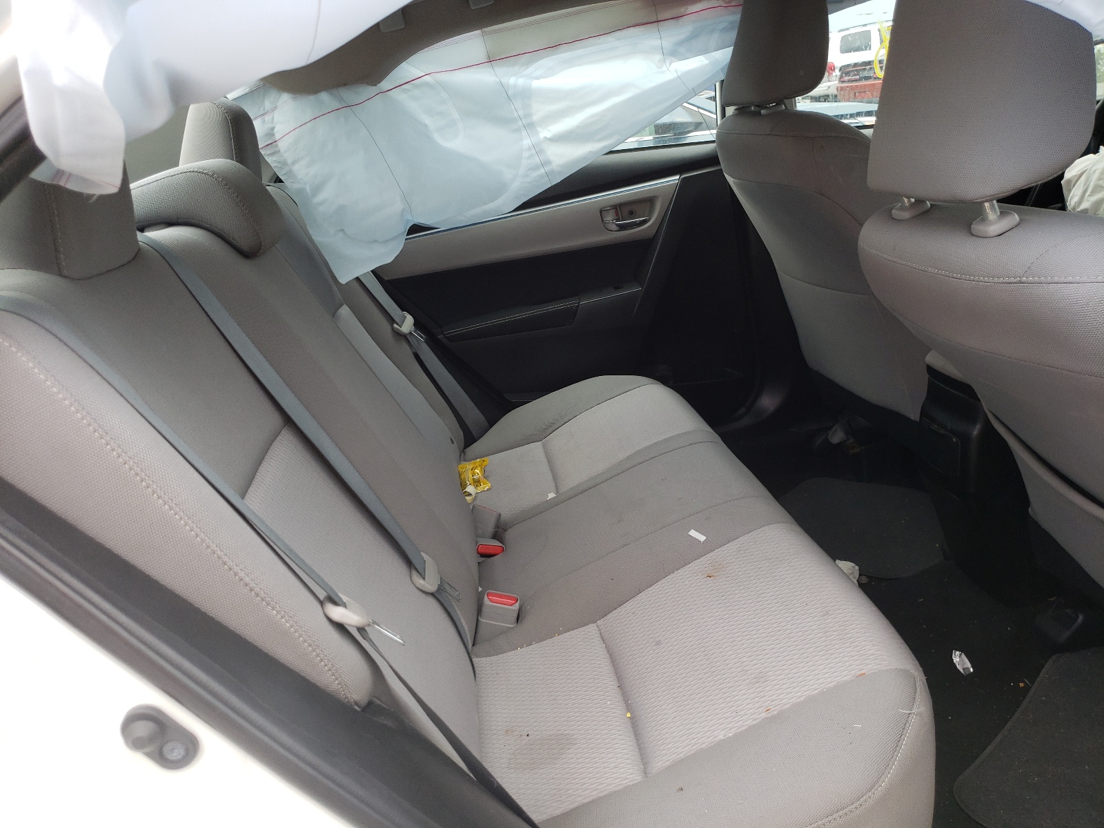 Photo 6 from auction – 2014 TOYOTA COROLLA L with VIN 5YFBURHE5EP096187