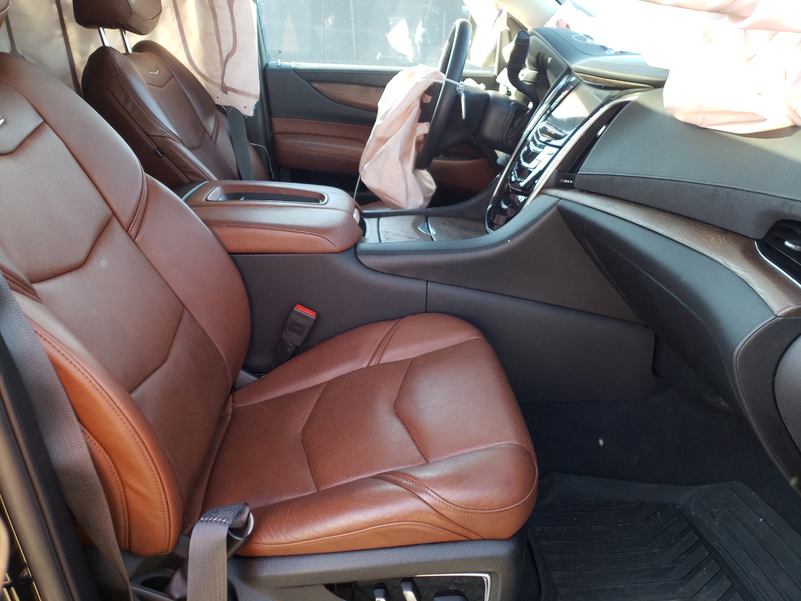 Photo 5 from auction – 2017 CADILLAC ESCALADE P with VIN 1GYS4CKJ4HR350883