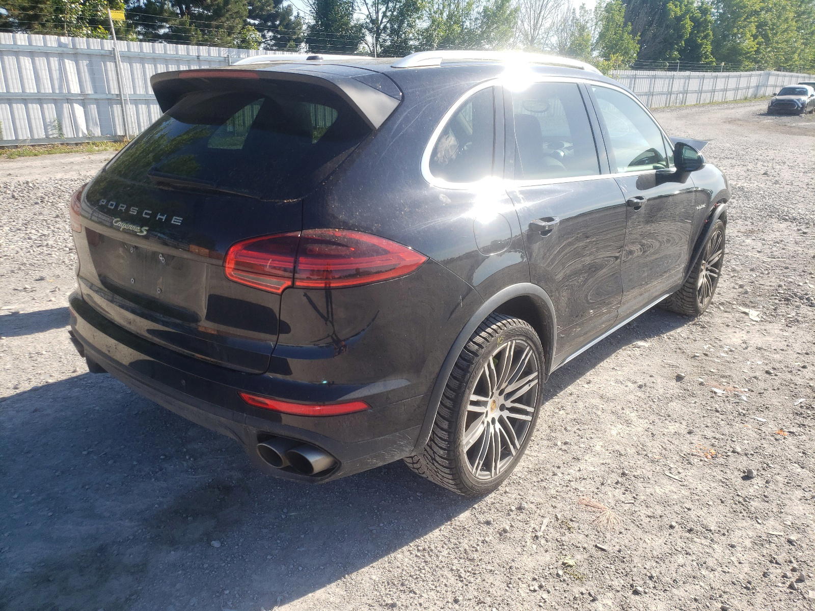 Photo 4 from auction – 2015 PORSCHE CAYENNE SE with VIN WP1AE2A28FLA52774