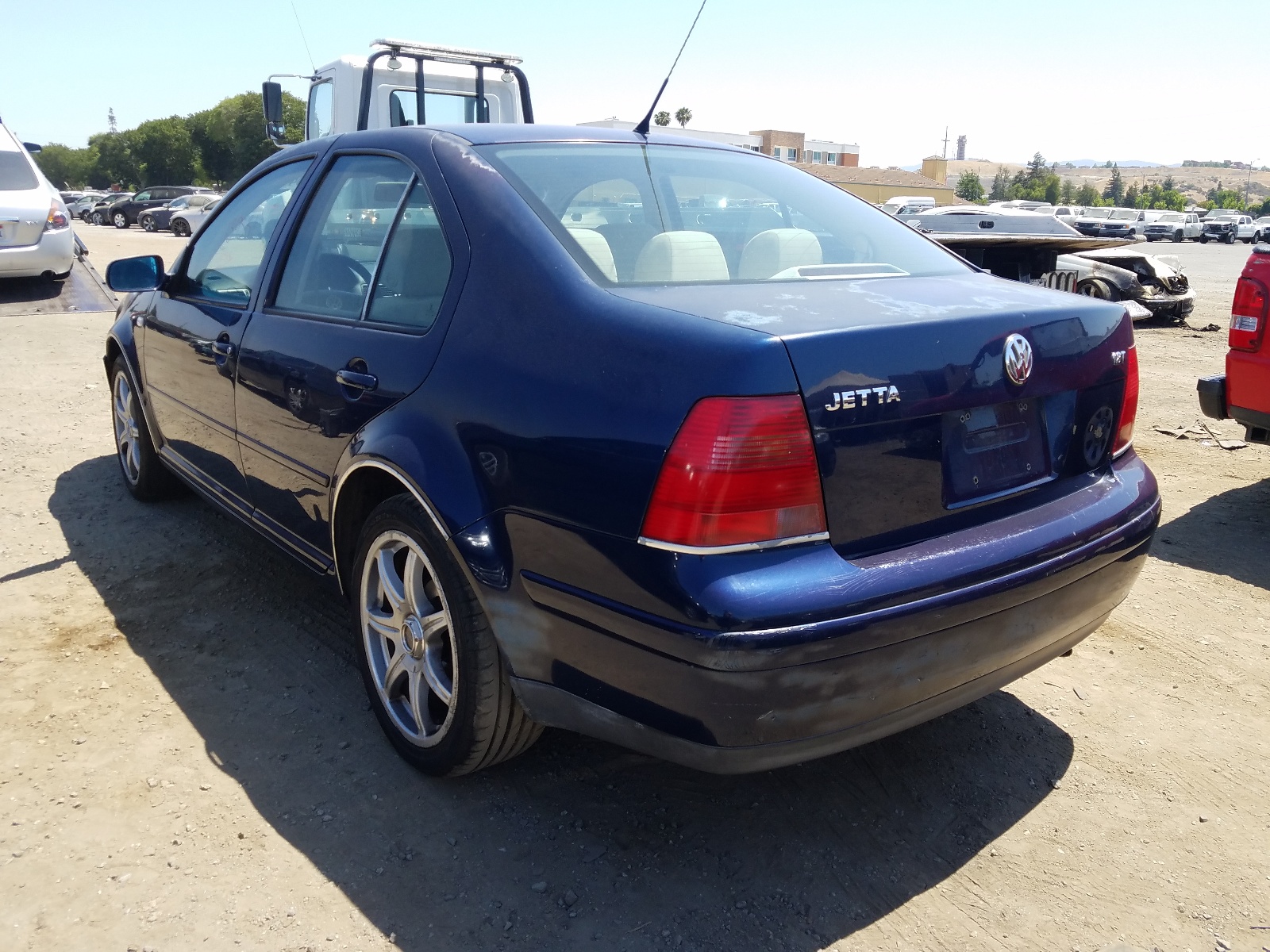 Photo 3 from auction – 2002 VOLKSWAGEN JETTA GLS with VIN 3VWSE69M22M007564
