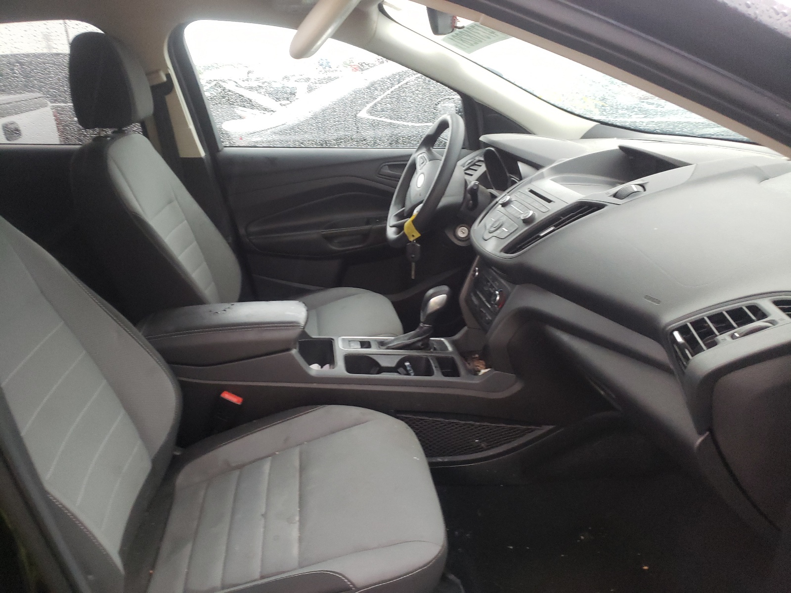 Foto 5 de la subasta – 2017 FORD ESCAPE S con VIN 1FMCU0F72HUD22547