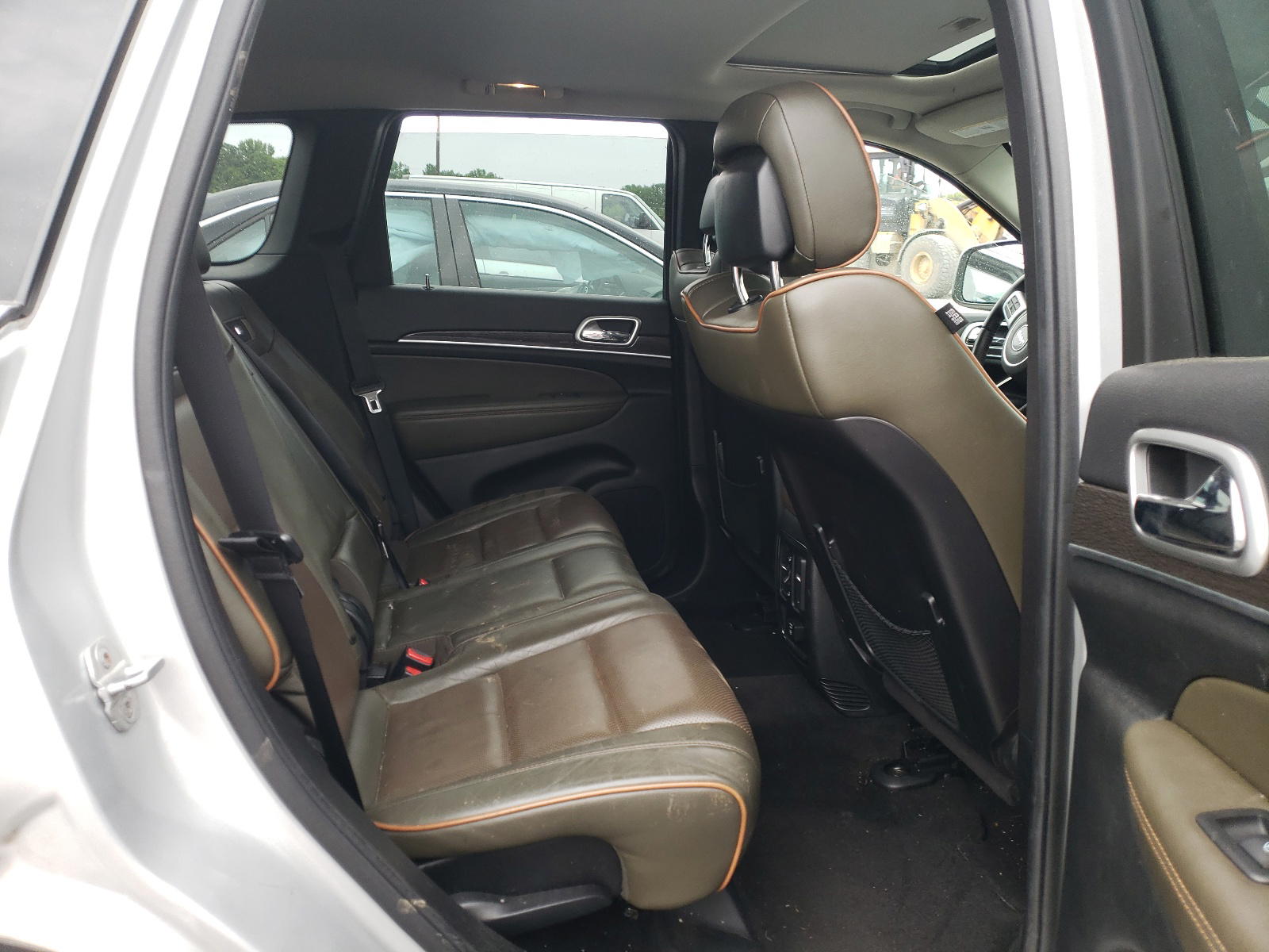 Photo 6 from auction – 2011 JEEP GRAND CHER with VIN 1J4RR4GG2BC678820