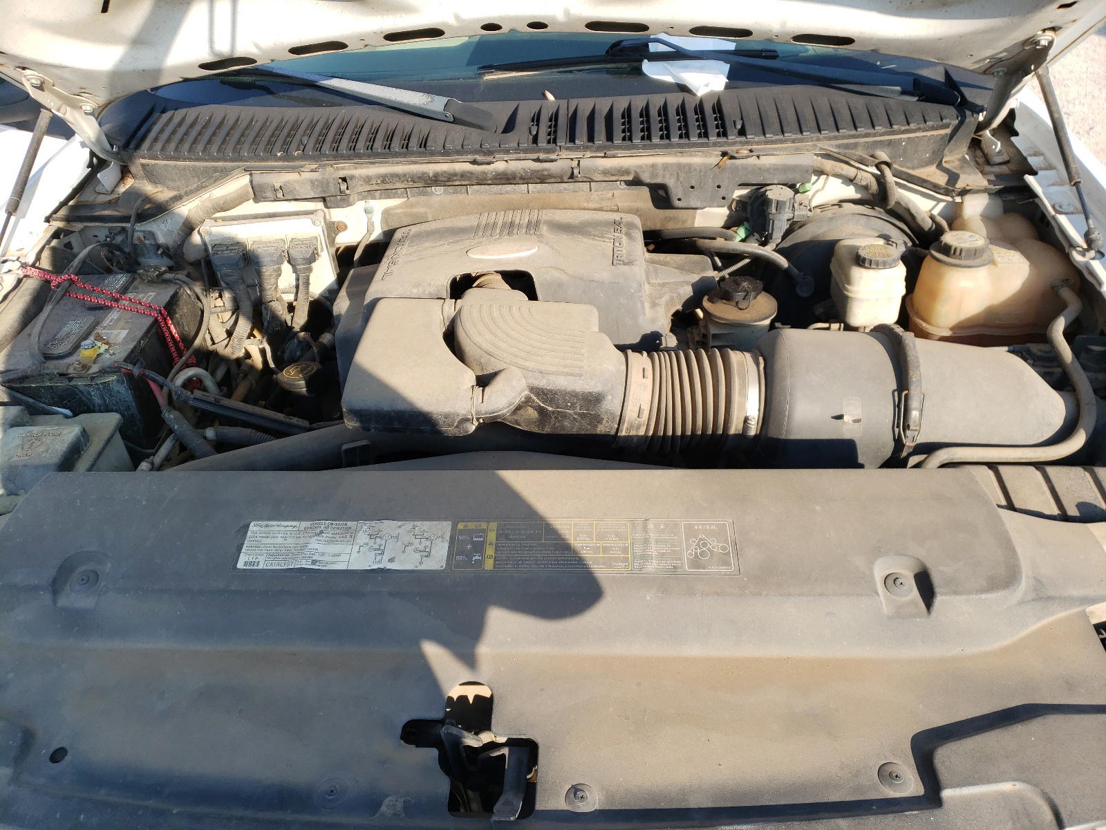 Photo 7 from auction – 2004 FORD EXPEDITION with VIN 1FMFU18L14LB74419
