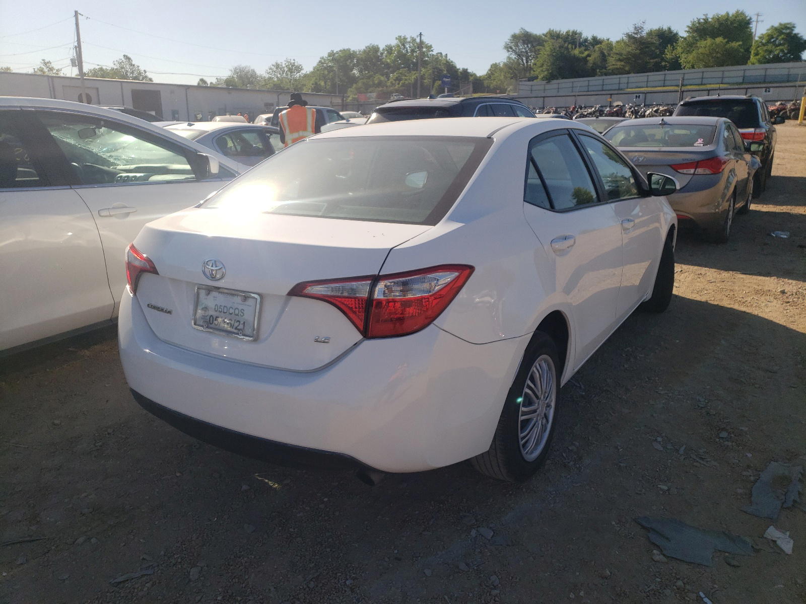 Photo 4 from auction – 2016 TOYOTA COROLLA L with VIN 5YFBURHE5GP488654