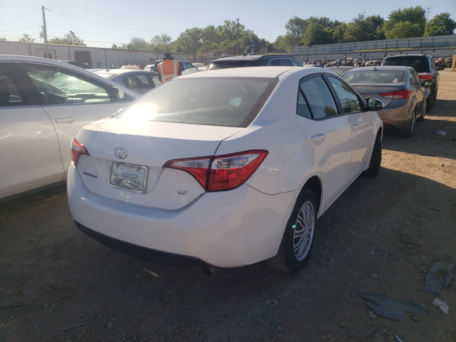 صورة رقم 4 من المزاد - 2016 TOYOTA COROLLA L مع VIN 5YFBURHE5GP488654