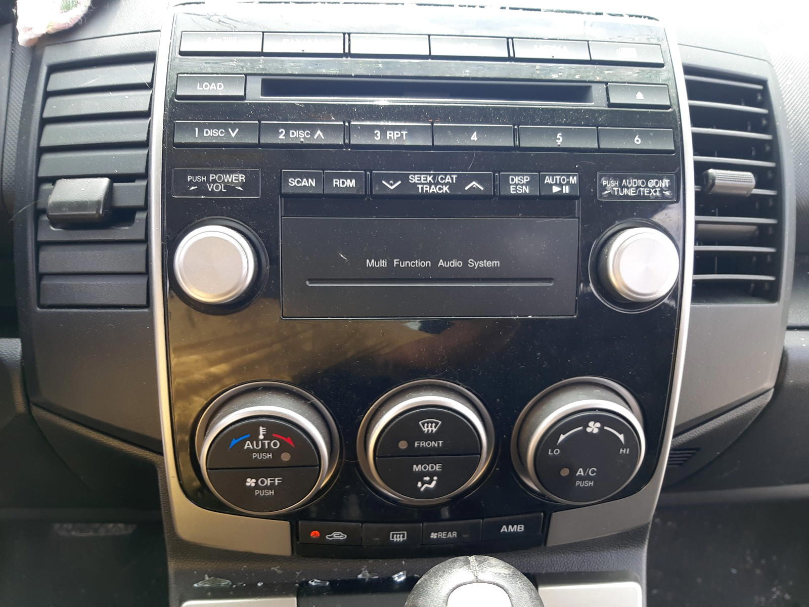 Photo 9 from auction – 2010 MAZDA 5 with VIN JM1CR2W32A0379505