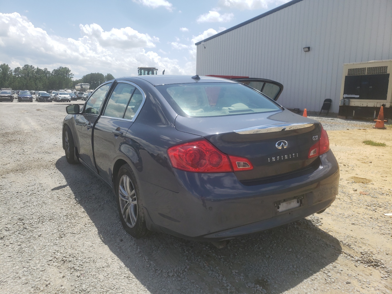Photo 3 from auction – 2010 INFINITI G37 BASE with VIN JN1CV6APXAM203391