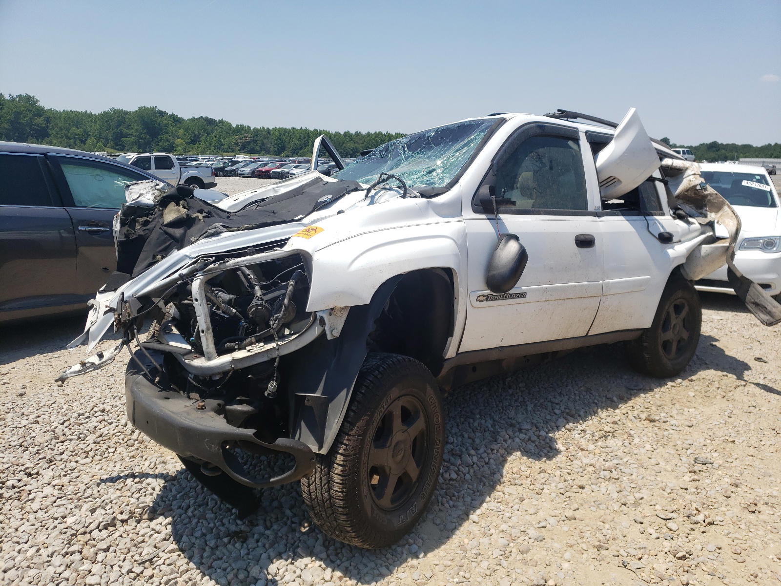 Photo 2 from auction – 2002 CHEVROLET TRAILBLAZE with VIN 1GNDT13S822296007