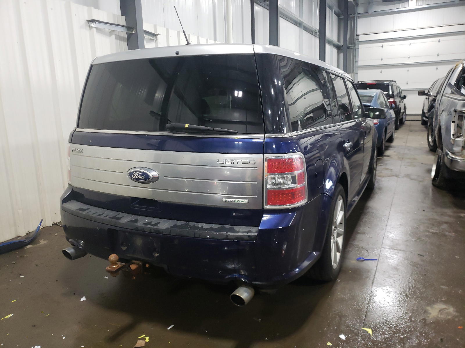 Photo 4 from auction – 2011 FORD FLEX LIMIT with VIN 2FMHK6DT0BBD17391