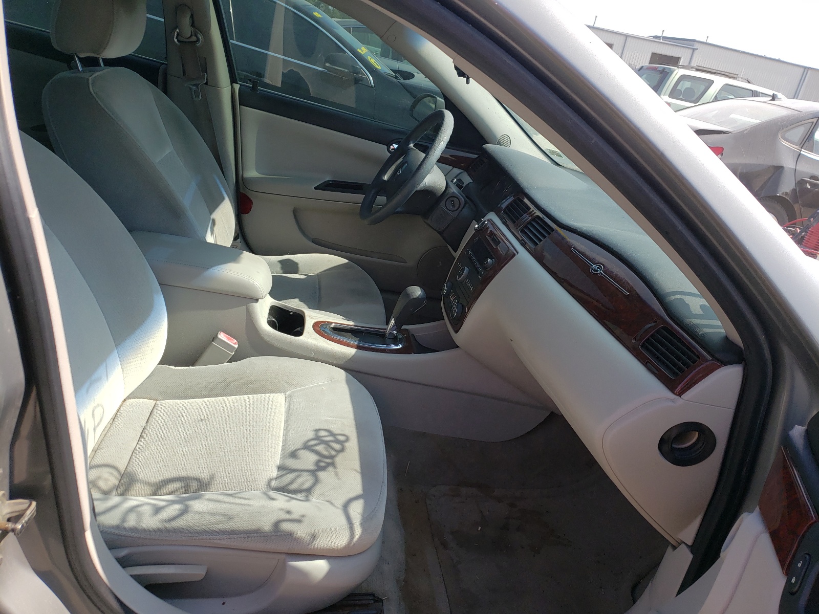 Photo 5 from auction – 2009 CHEVROLET IMPALA 1LT with VIN 2G1WT57K291206288