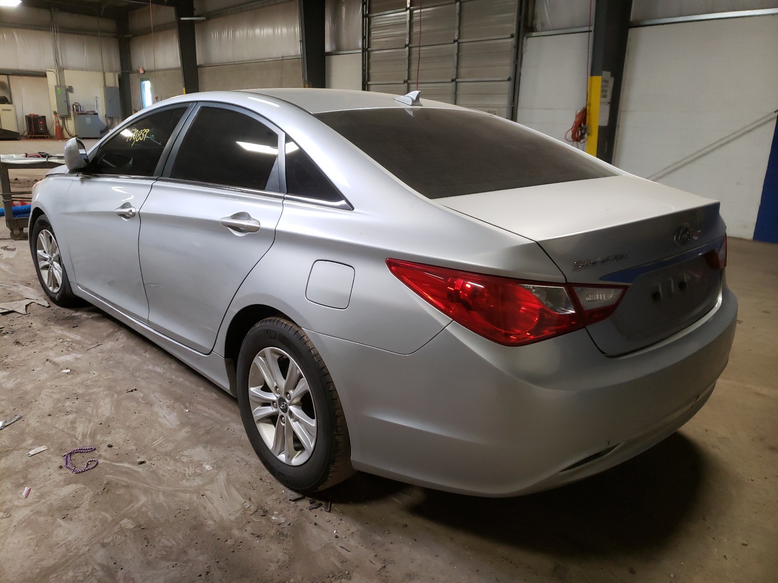 Photo 3 from auction – 2012 HYUNDAI SONATA GLS with VIN 5NPEB4AC2CH421953