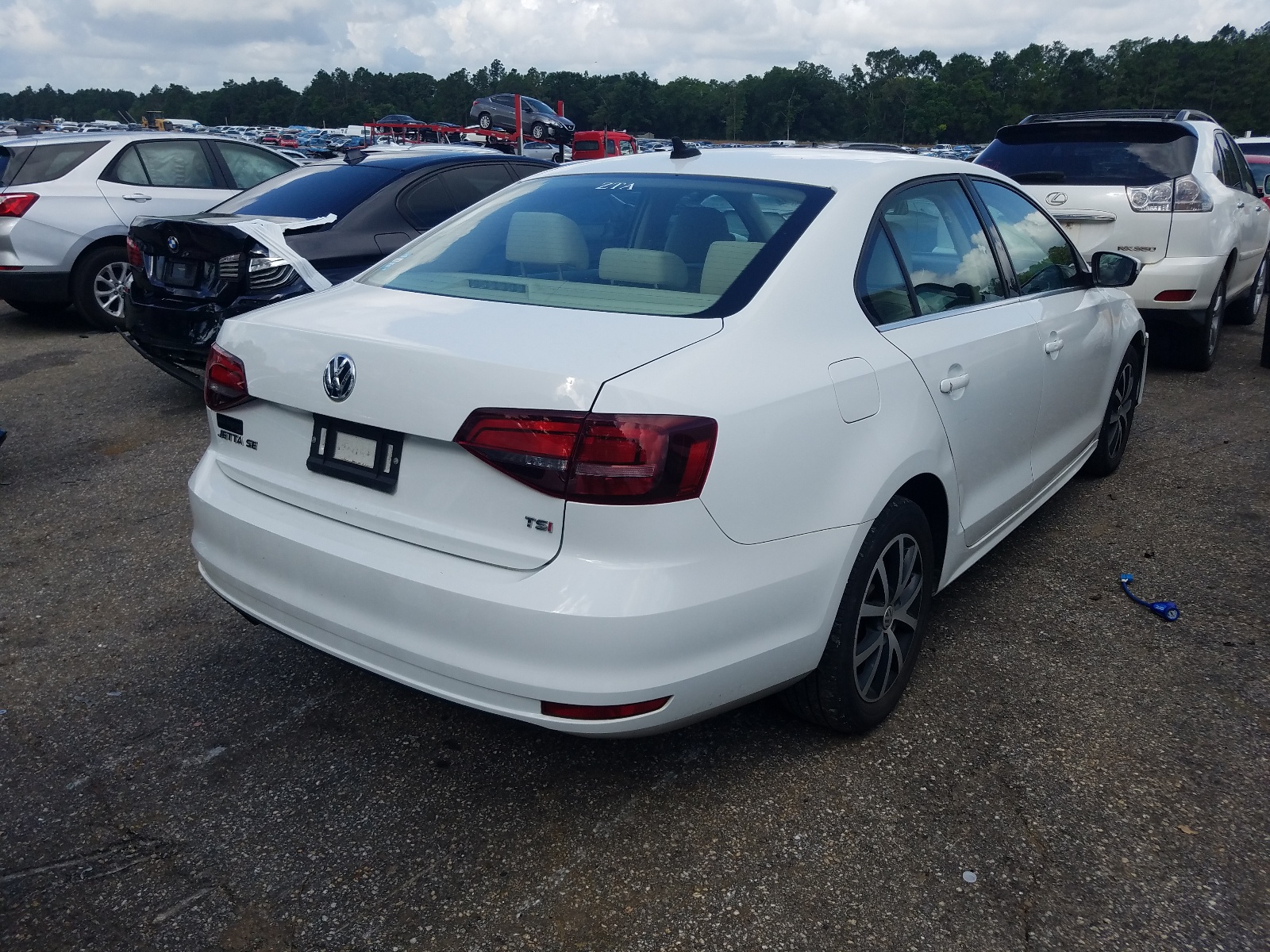 Photo 4 from auction – 2018 VOLKSWAGEN JETTA SE with VIN 3VWDB7AJ5JM229748