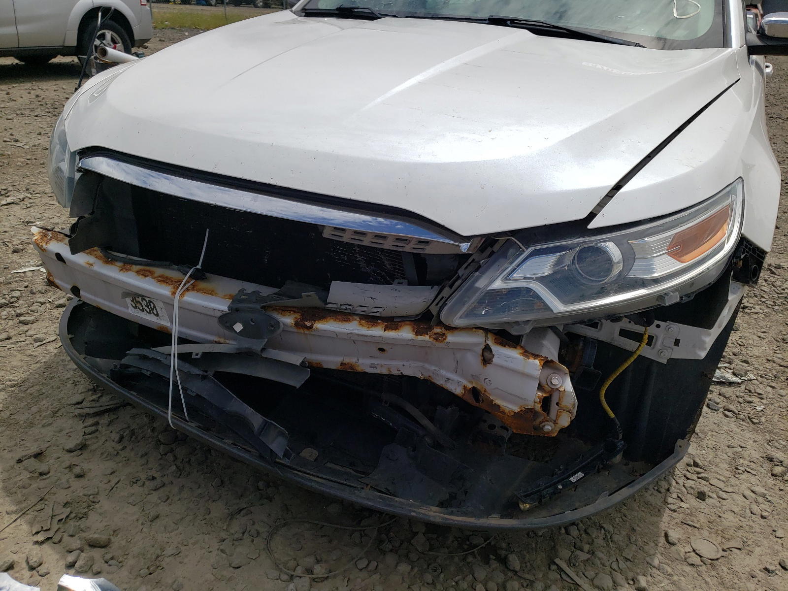Photo 9 from auction – 2010 FORD TAURUS LIM with VIN 1FAHP2FW8AG139796