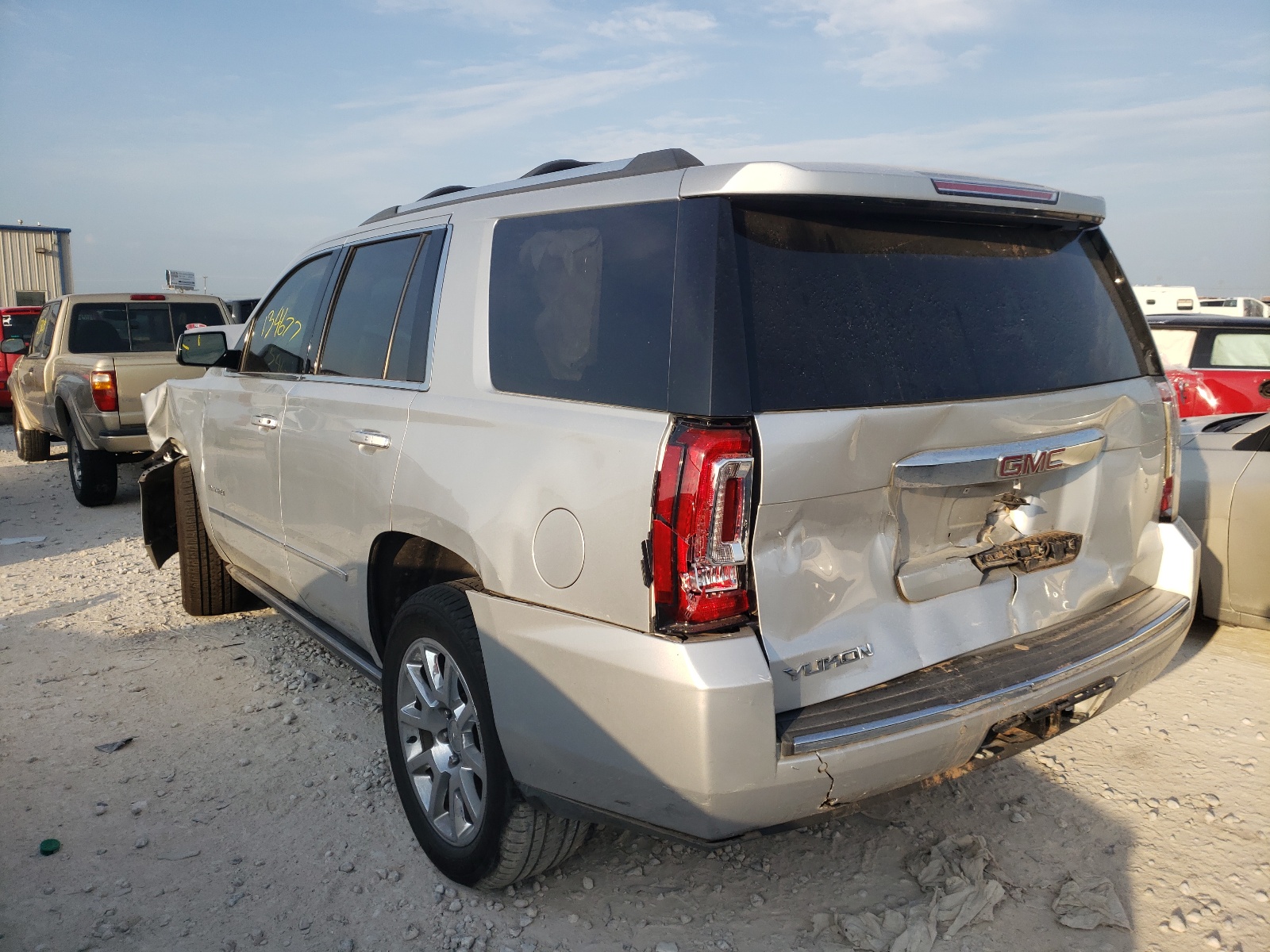 Photo 3 from auction – 2015 GMC YUKON DENA with VIN 1GKS2CKJ2FR152610